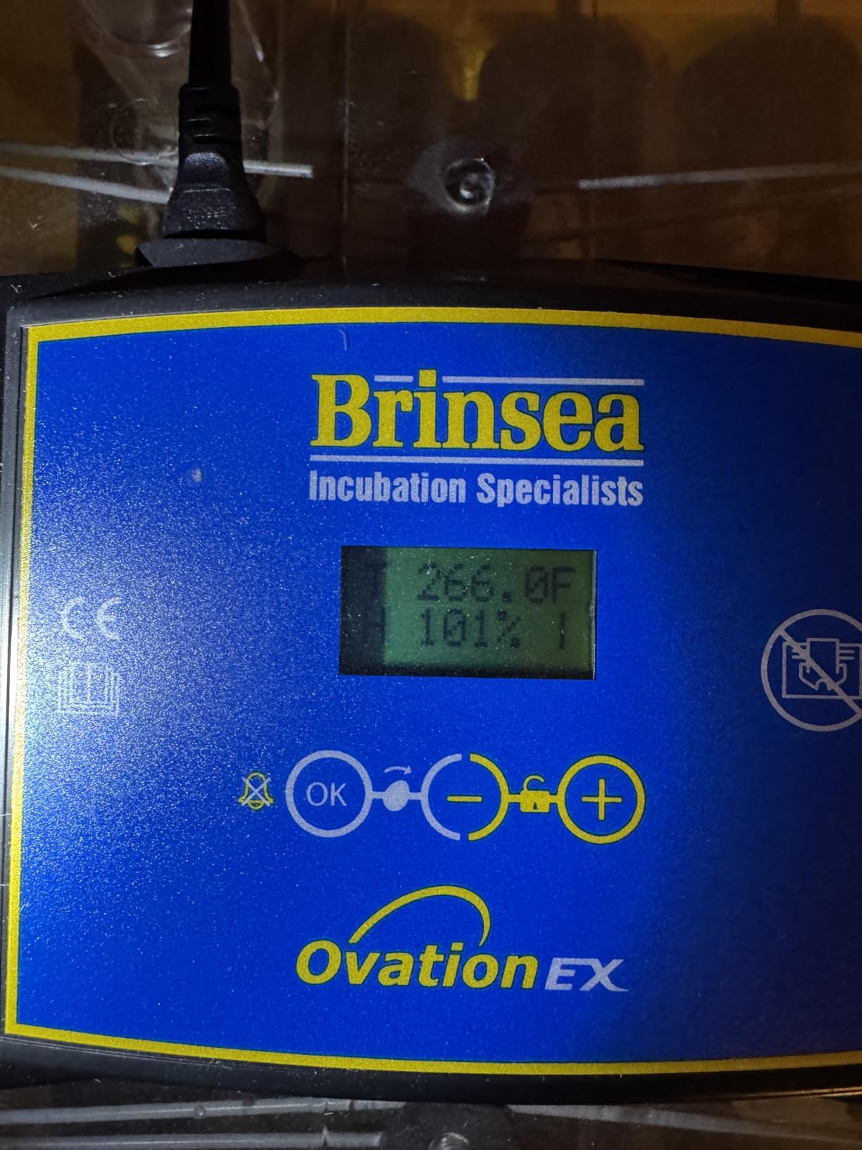 Brinsea Ovation 56 EX Egg Incubator, Automatic Turning & Humidity Control customer photo 2