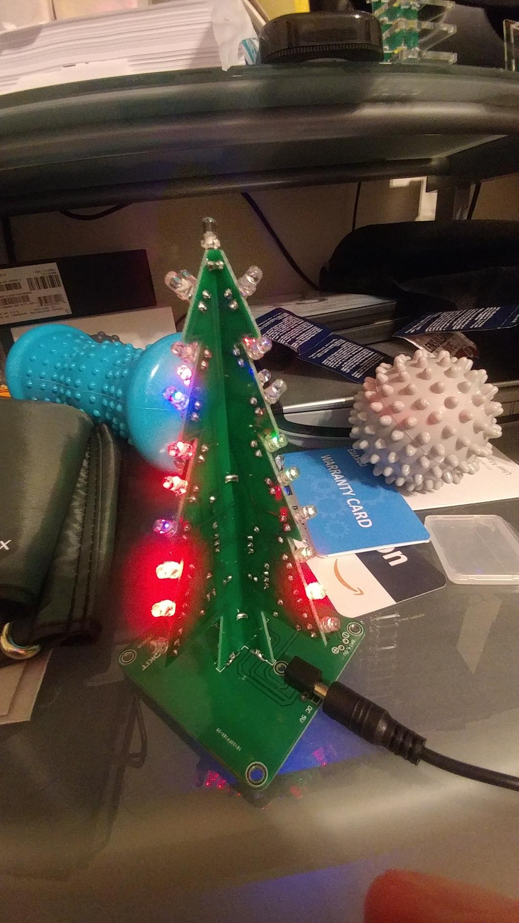Christmas Tree Soldering Project, Icstation 3D Xmas Tree Soldering Kit with LED Flashing Lights Soldering Practice 7 Colors DIY Electronic Assemble Kit for Learning Teaching STEM Educational customer photo 1