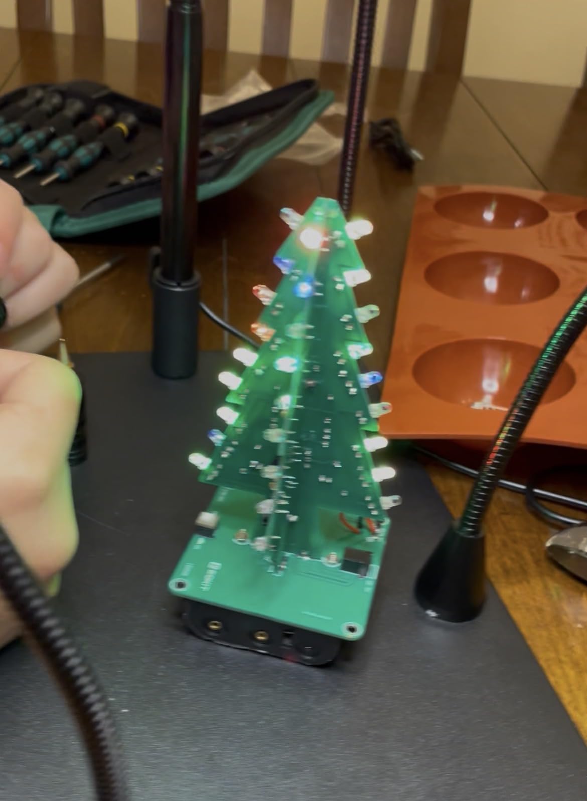 Christmas Tree Soldering Project, Icstation 3D Xmas Tree Soldering Kit with LED Flashing Lights Soldering Practice 7 Colors DIY Electronic Assemble Kit for Learning Teaching STEM Educational customer photo 2