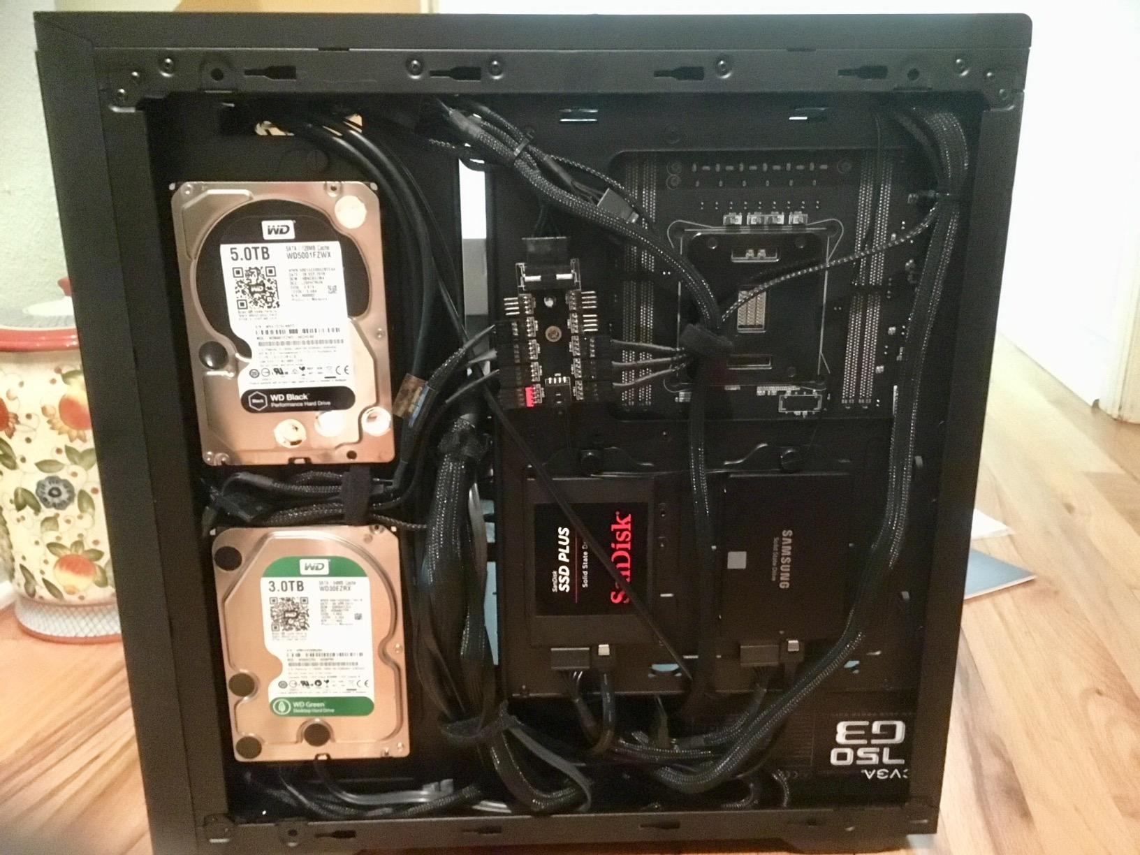 ELECTOP PC Chassis Fan Hub CPU Cooling HUB 10 Port 12V 4 Pin Fan PWM Hub Molex Controller customer photo 1