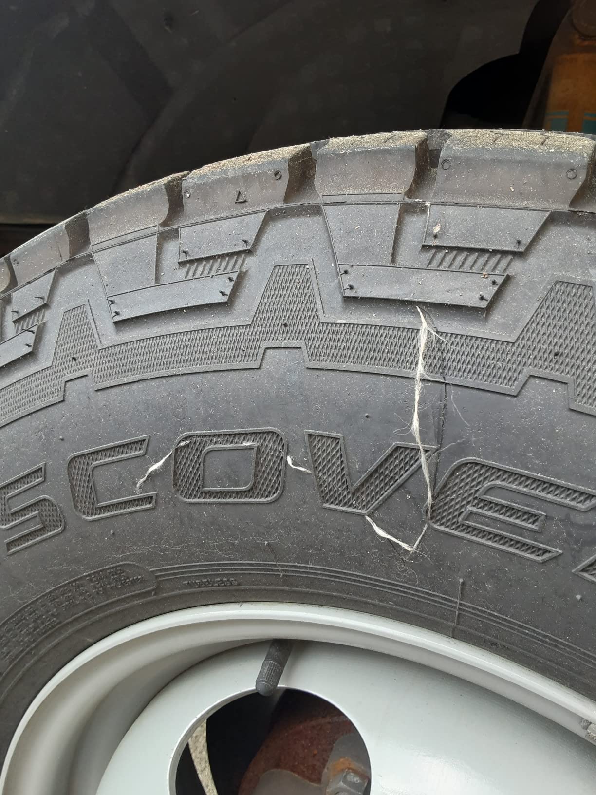 Cooper Discoverer AT3 LT All-Season LT265/70R16 121/118R Tire customer photo 1