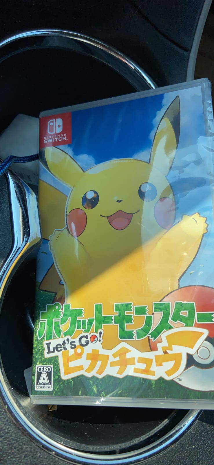 Nintendo Pokemon: Let's Go, Pikachu! (Nintendo Switch) (European Version) customer photo 2