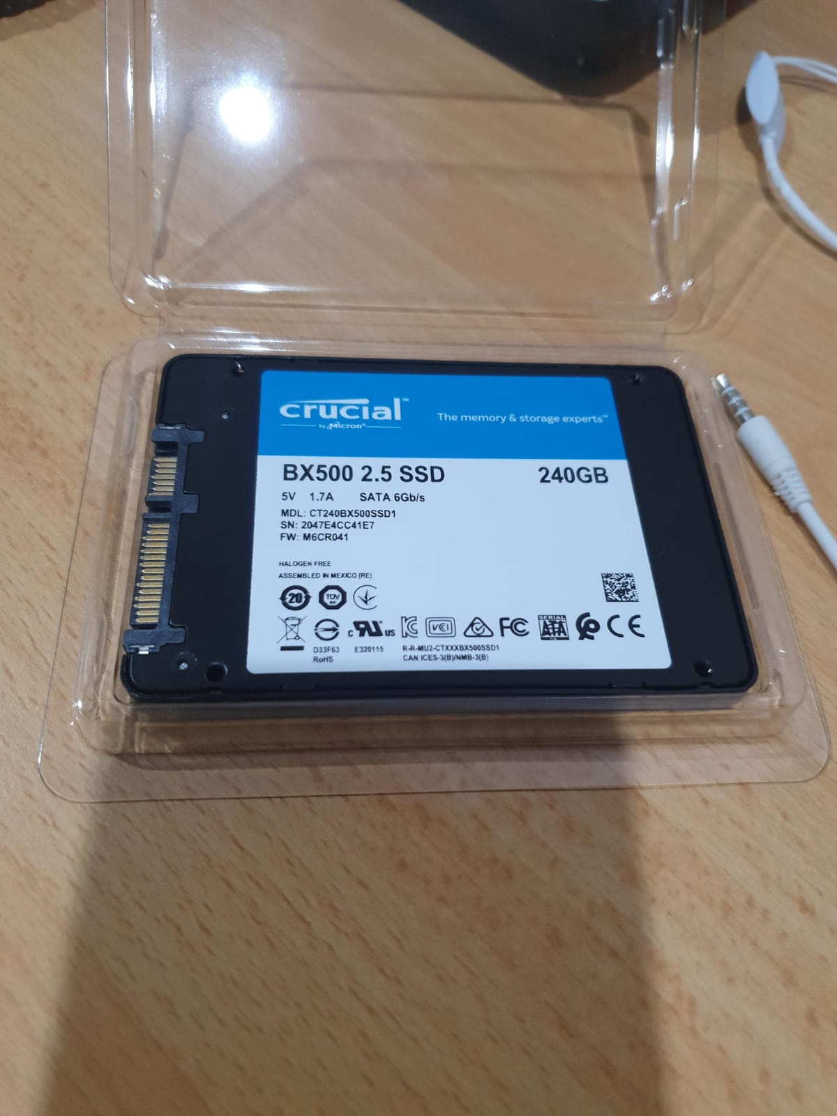 Crucial BX500 240GB 3D NAND SATA 2.5-Inch Internal SSD, up to 540MB/s - CT240BX500SSD1, Solid State Drive customer photo 2