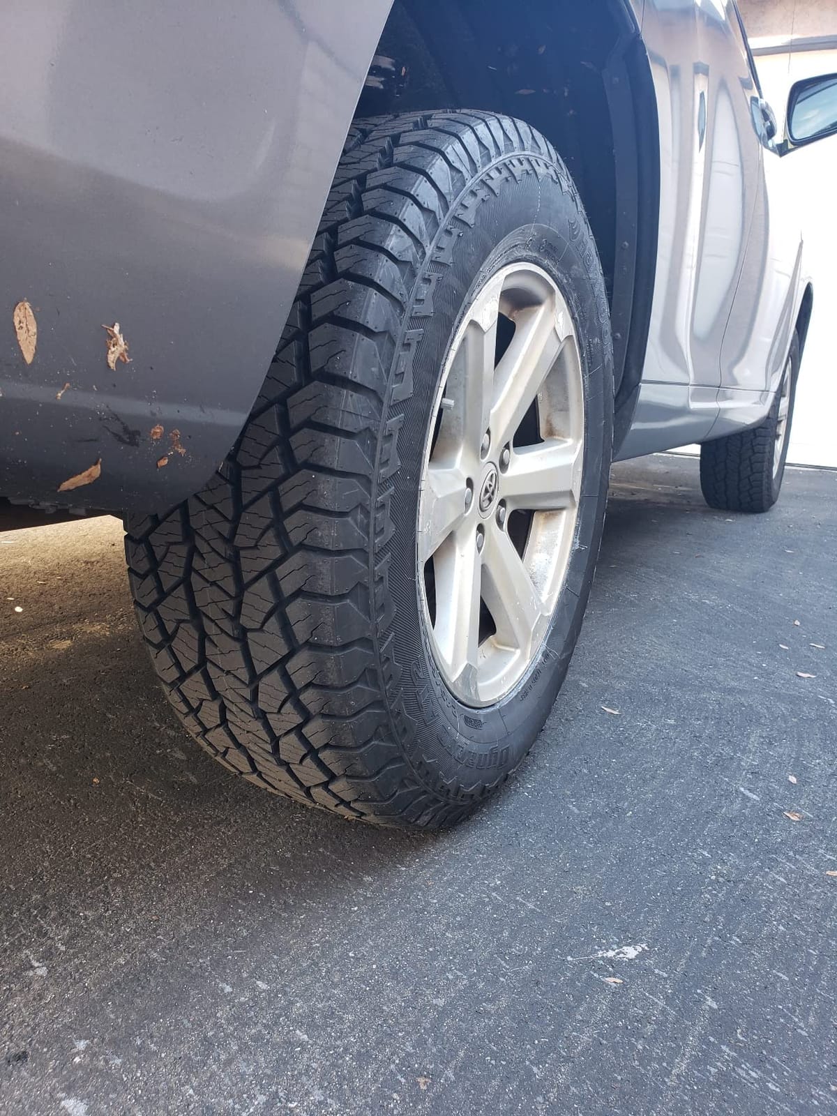 Hankook Dynapro AT2 RF11 all_ Terrain Radial Tire-275/65R18 116T customer photo 2