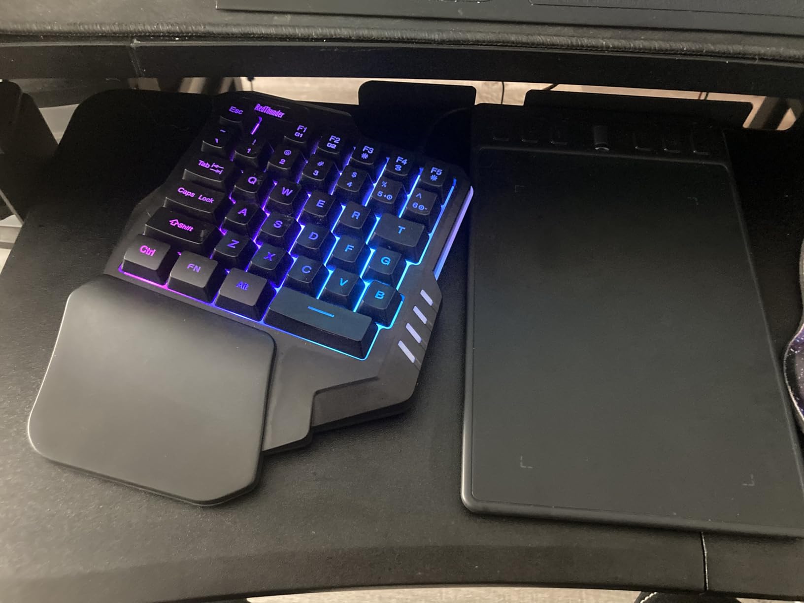 RedThunder One Handed Gaming Keyboard RGB Backlit 35 Keys Portable Mini Gaming Keypad Ergonomic Game Controller for PC Gamer customer photo 2