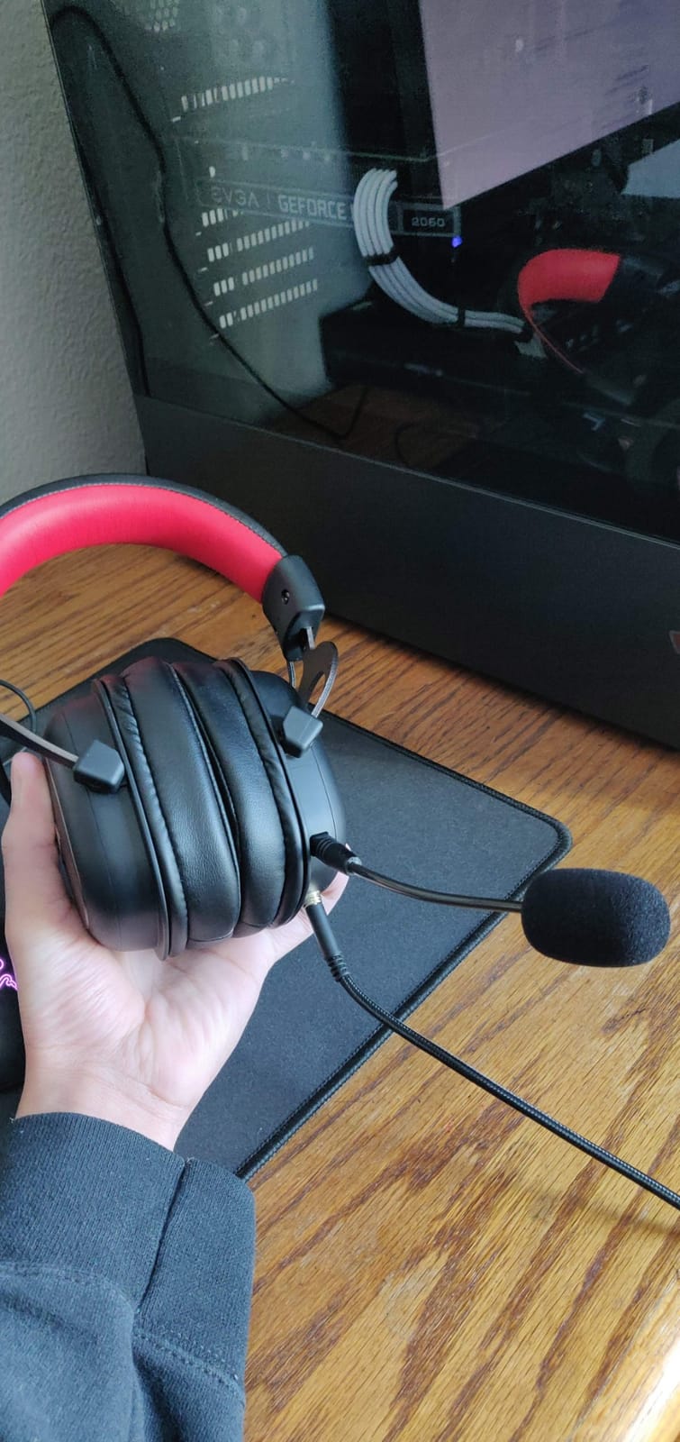 Redragon H510 Zeus Wired Gaming Headset - 7.1 Surround Sound - Memory Foam Ear Pads - 53MM Drivers - Detachable Microphone, Works for Multi-Platforms PC, PS4/3 & Xbox One/Series X, NS customer photo 1