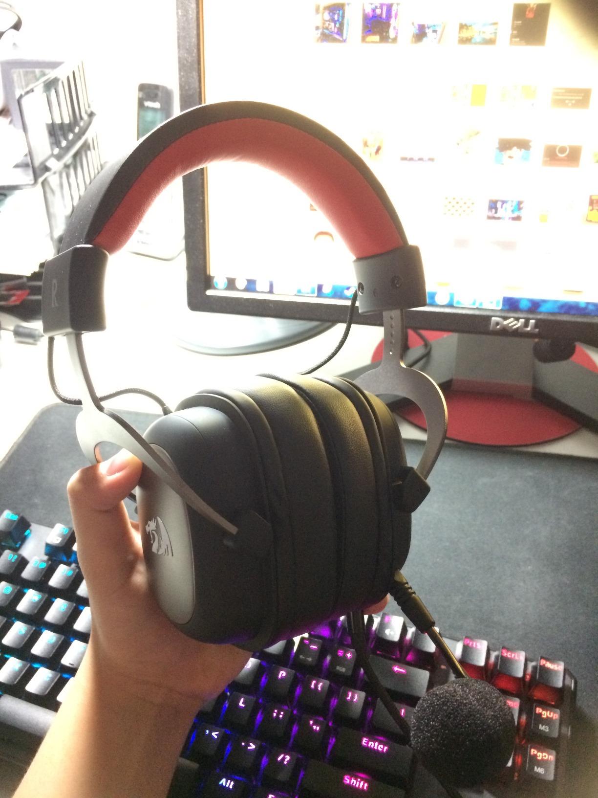 Redragon H510 Zeus Wired Gaming Headset - 7.1 Surround Sound - Memory Foam Ear Pads - 53MM Drivers - Detachable Microphone, Works for Multi-Platforms PC, PS4/3 & Xbox One/Series X, NS customer photo 2