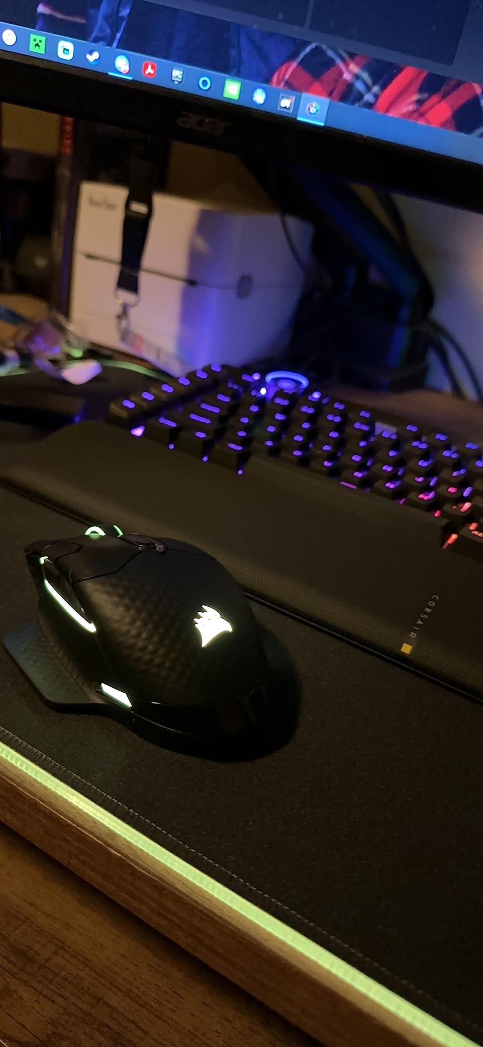 Corsair Dark CORE RGB PRO SE Wireless FPS/MOBA Gaming Mouse with Qi Charging – 18,000 DPI – 8 Programmable Buttons – Sub-1ms Wireless – iCUE Compatible – PC, Mac, PS5, PS4, Xbox – Black customer photo 1