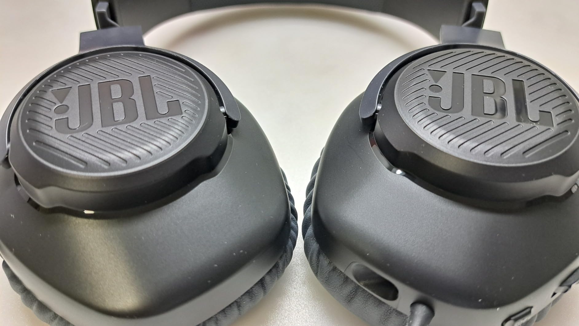 JBL Quantum 100 - Wired Over-Ear Gaming Headphones - Black, Large customer photo 1