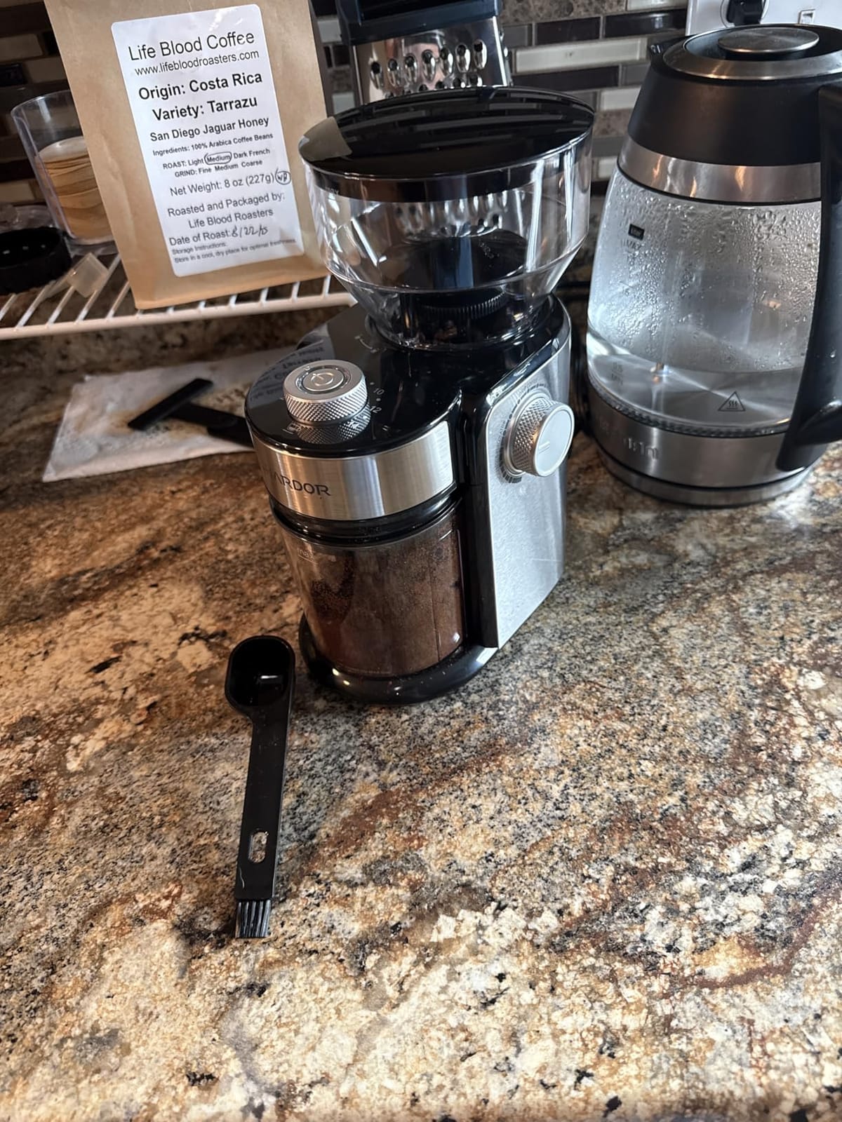 SHARDOR Electric Burr Coffee Grinder 2.0, Automatic Coffee Bean Grinder for Home Use, Adjustable Burr Mill with 16 Precise Settings for Espresso & French Press, Glossy Black customer photo 2
