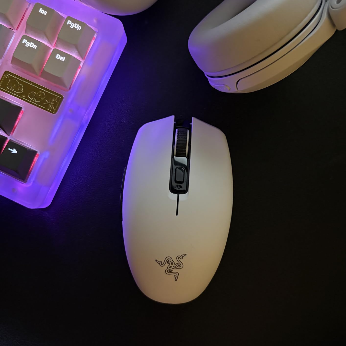 Razer Orochi V2 Wireless Gaming Mouse, 950 Hr Battery, 60g, White customer photo 1