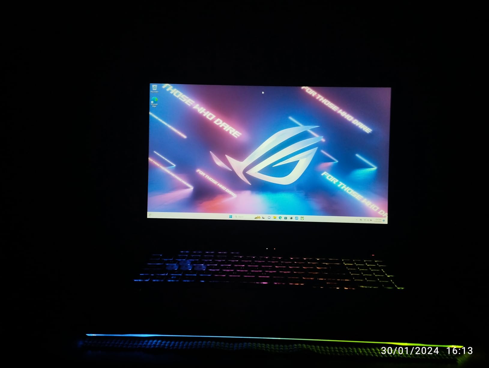 ASUS ROG Strix G17 (2022) Gaming Laptop, 17.3†144Hz IPS FHD Display, NVIDIA GeForce RTX 3050 GPU, AMD Ryzen 7 6800H Processor, 16GB DDR5 RAM, 512GB SSD, RGB Keyboard, Windows 11, G713RC-RS73 customer photo 1