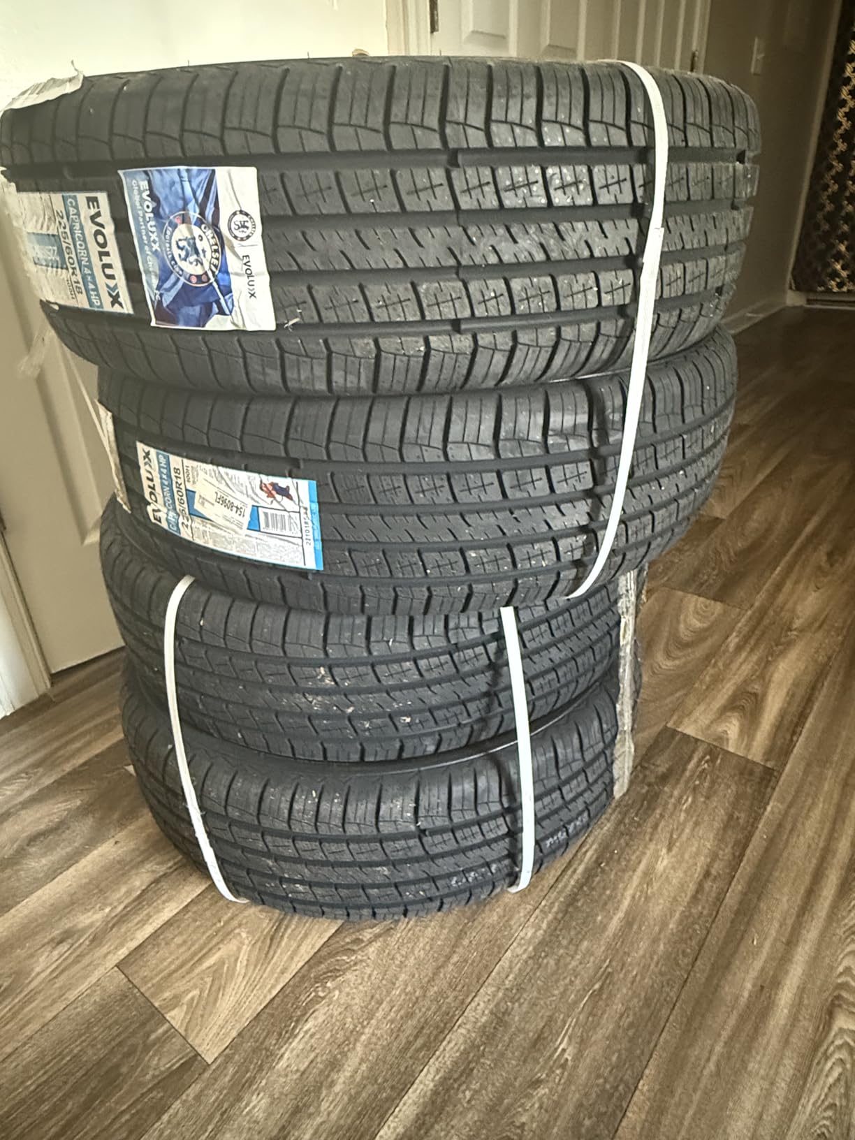 Evoluxx Capricorn 4X4 HP 275/65R18 116H All Season SL 18 inch Tire customer photo 1