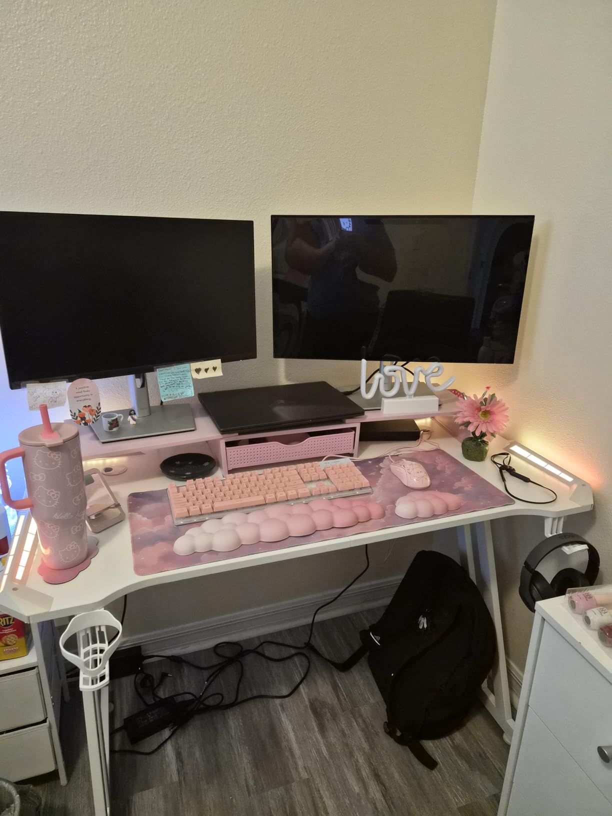 HLDIRECT 55 Inch Gaming Desk Z Shaped Carbon Fiber Computer Desk with LED customer photo 2