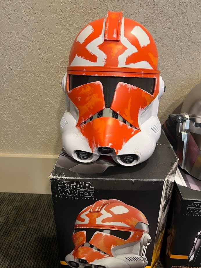 STAR WARS The Black Series 332nd Ahsoka's Clone Trooper Premium Electronic Helmet, The Clone Wars Adult Roleplay Item customer photo 1