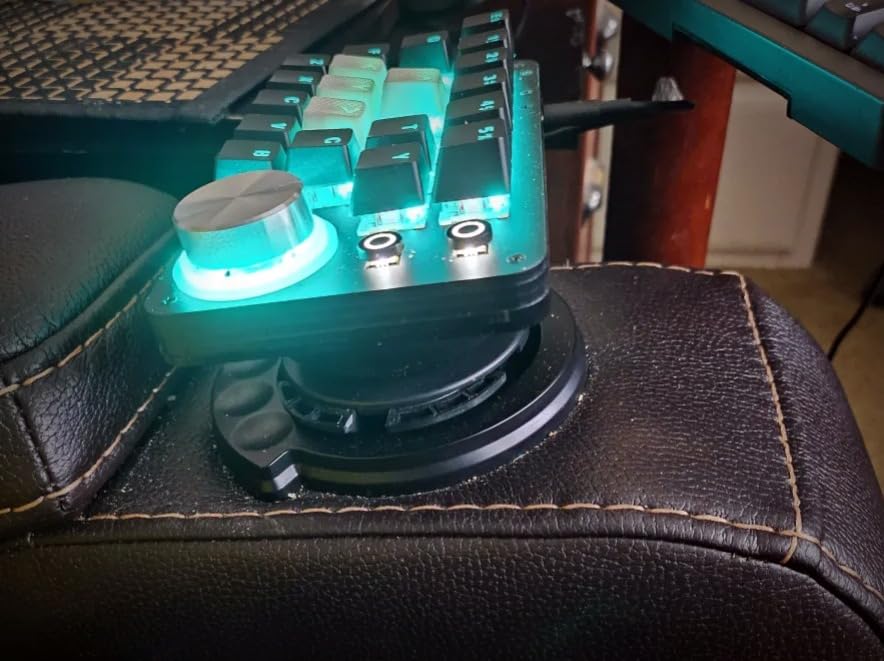 Koolertron 24-Key One-Handed Programmable Keyboard, Red Switch customer photo 1