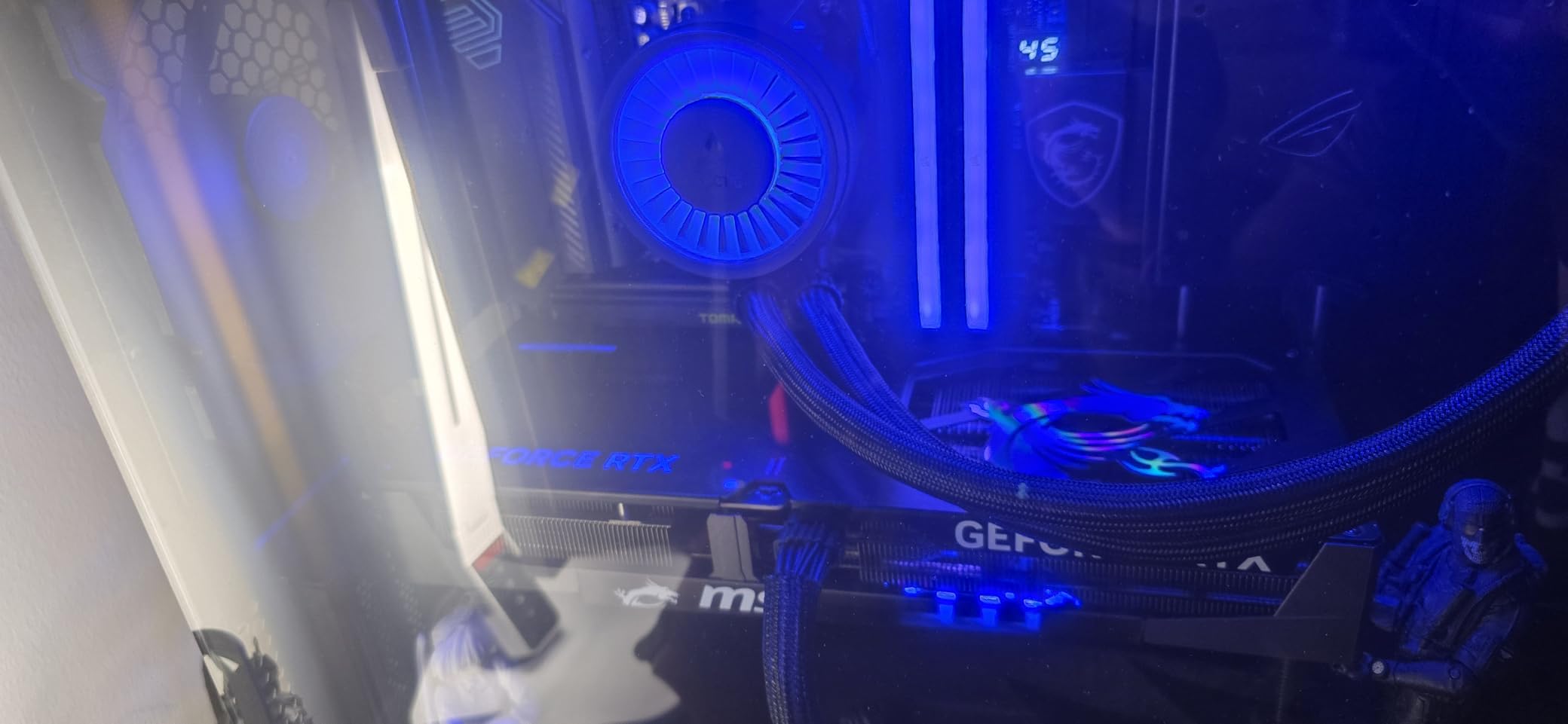 MSI GeForce RTX 5080 16G Gaming Trio OC Graphics Card - RTX 5080 GPU, 16GB GDDR7 (30Gbps/256-bit), PCIe 5.0 - TRI FROZR 4 (3 x STORMFORCE Fan), Gaming & Silent Mode, RGB - HDMI 2.1b, DisplayPort 2.1b customer photo 1