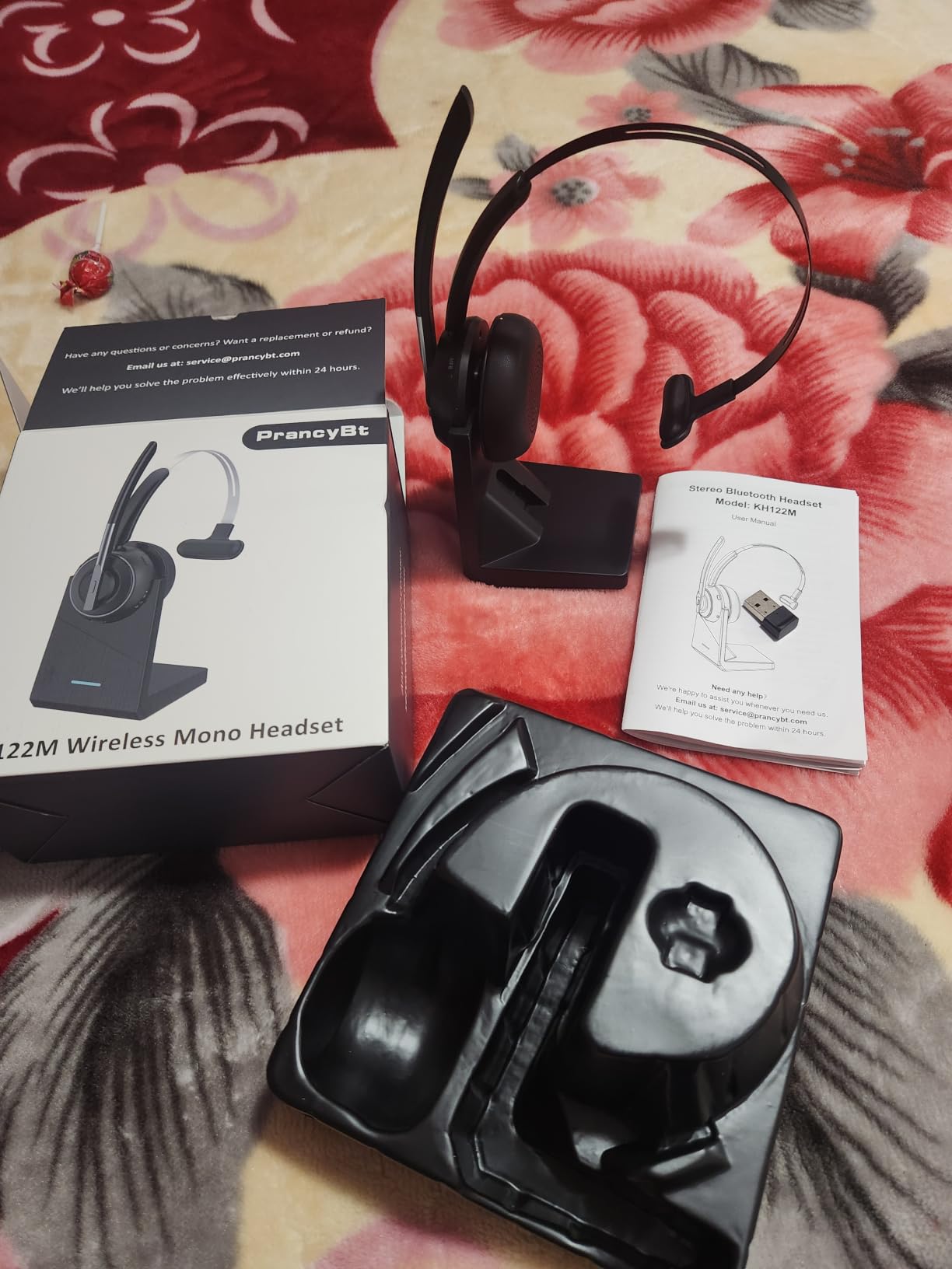 Bluetooth Headset, Wireless Headset with Microphone for PC, V5.2 Computer Headset with Noise Cancelling Mic, USB Dongle, Charging Base & Mute Button for Work, Cell Phones, Computer (Black) customer photo 2