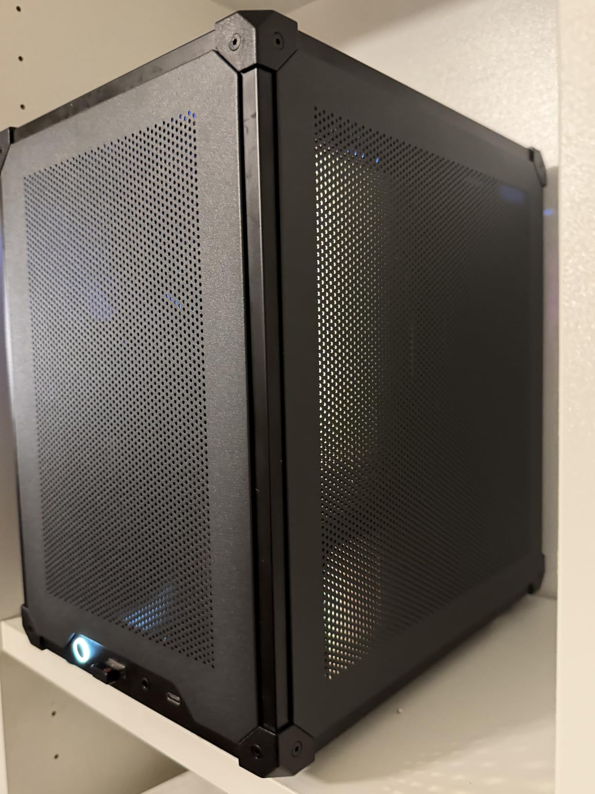 JONSBO C6 Black Mini MATX Mesh PC Case,Simple Compact Desktop Micro ATX Chassis,Upper Cover/Side Panel Tool-Free Open pc case, ATX Power Bite (L185mm Max.),Support 75mm CPU Cooler,GPU200-255mm customer photo 1