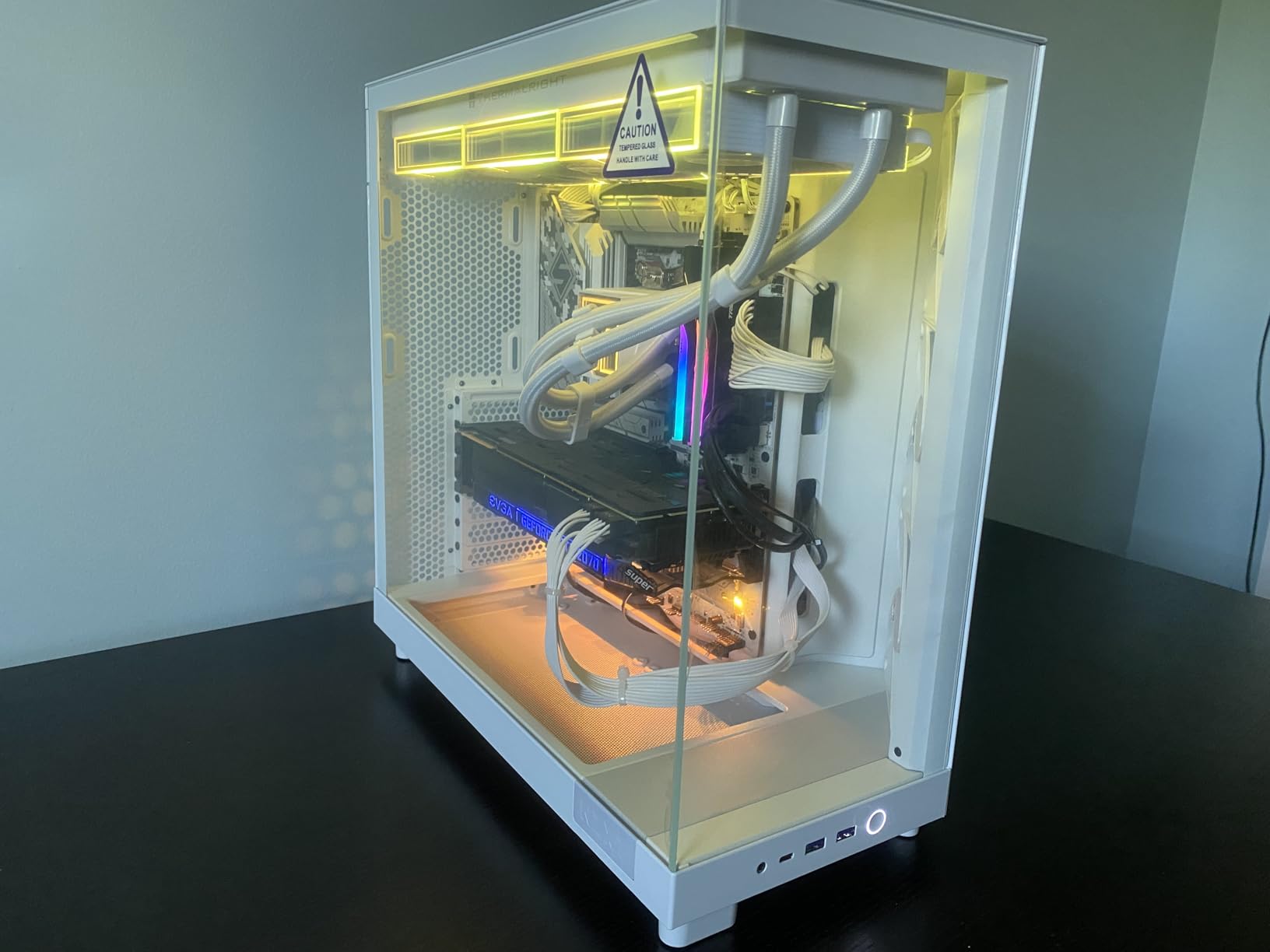 NZXT H6 Flow | CC-H61FW-01 | Compact Dual-Chamber Mid-Tower Airflow Case | Panoramic Glass Panels | High-Performance Airflow Panels | Includes 3 x 120mm Fans | Cable Management | White customer photo 1