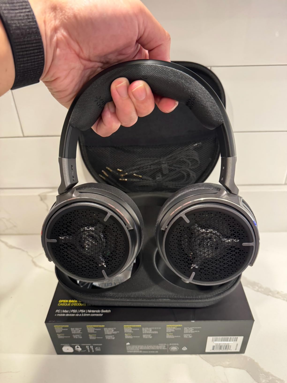Corsair Virtuoso PRO Wired Open Back Gaming Headset - Detachable Uni-Directional Microphone - 50mm Graphene Drivers - 20Hz-40 kHz Frequency Response - Carbon customer photo 1