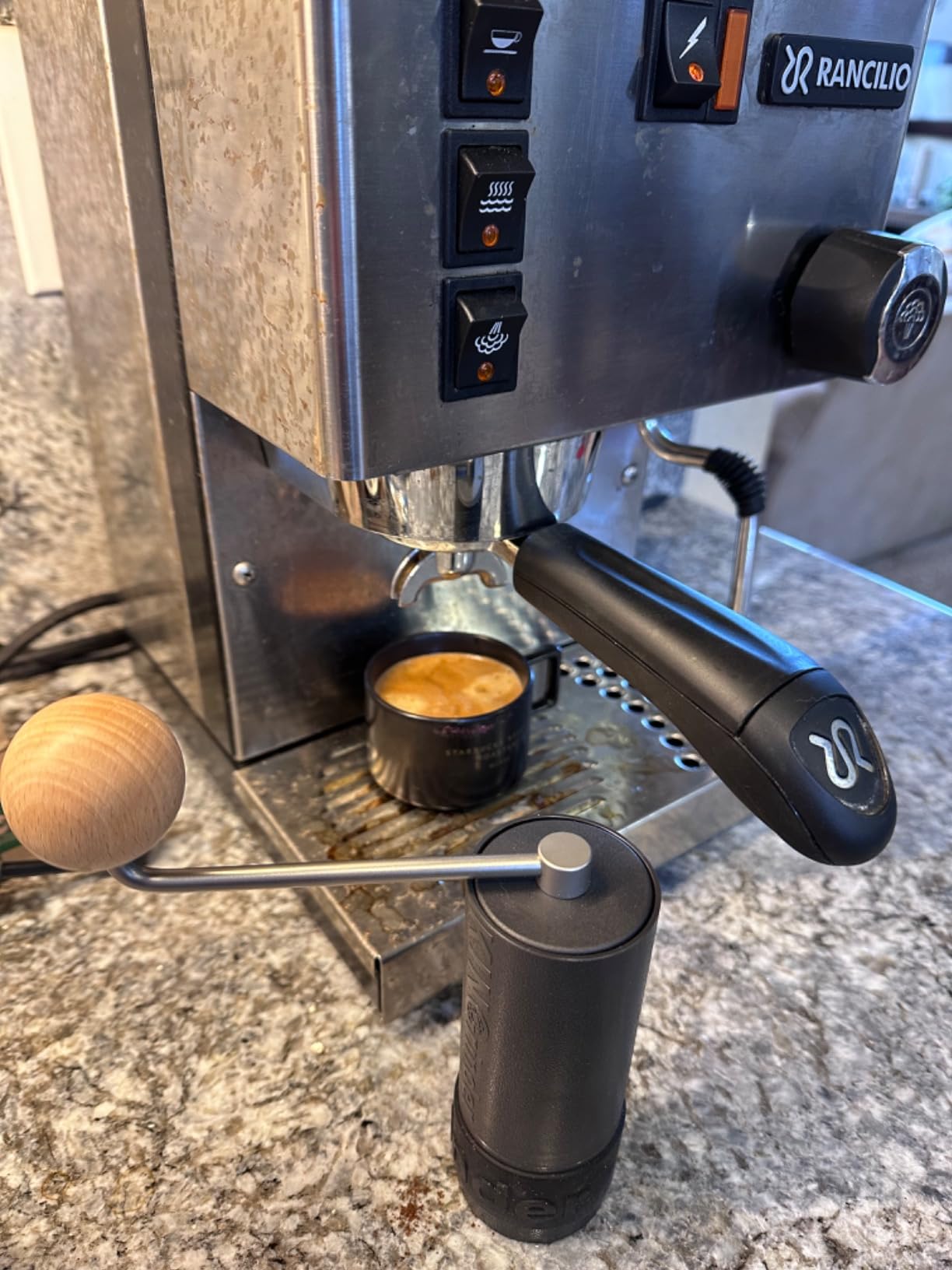 KINGrinder P2 Lightweight Manual Coffee Grinder, ABS Body, Stainless Burr customer photo 2