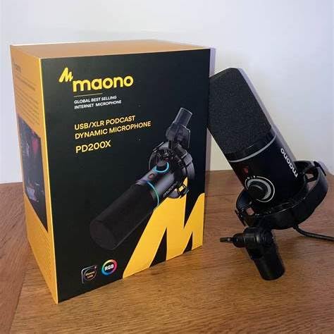 MAONO PD200XS XLR/USB Dynamic Microphone Kit, RGB Gaming Mic with Software customer photo 2