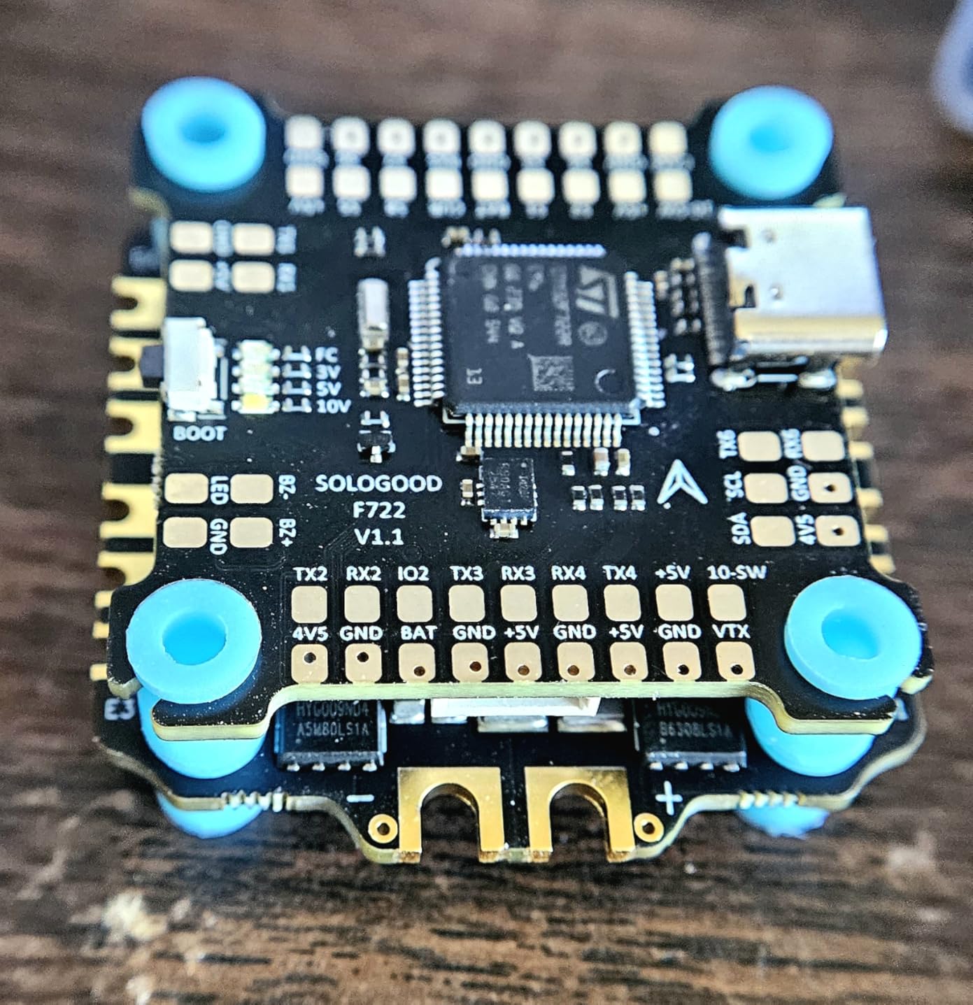 SoloGood F722 Flight Controller 30.5x30.5MM FC Stack with 4in1 60A ESC BLS8 Integrating 5V/10V Dual BEC for FPV RC Racing Drone Freestyle Quadcopter customer photo 1