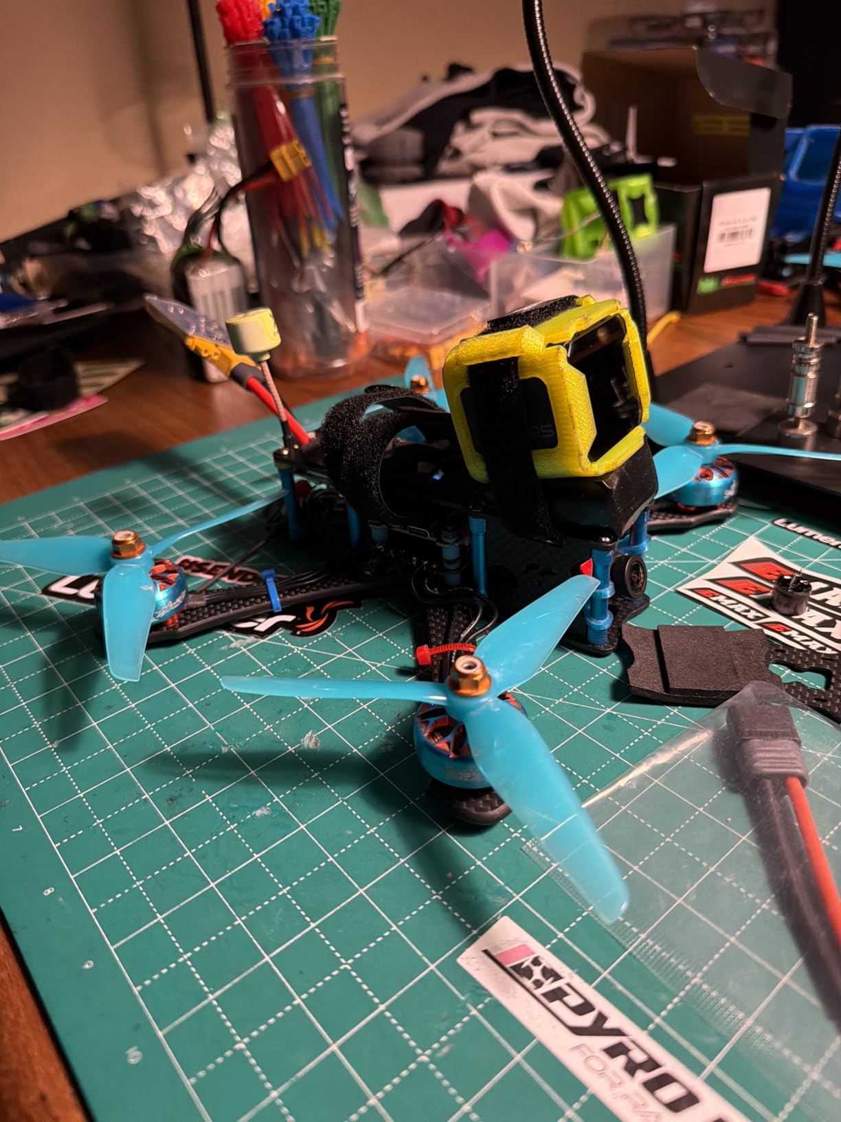 SoloGood F722 Flight Controller 30.5x30.5MM FC Stack with 4in1 60A ESC BLS8 Integrating 5V/10V Dual BEC for FPV RC Racing Drone Freestyle Quadcopter customer photo 2