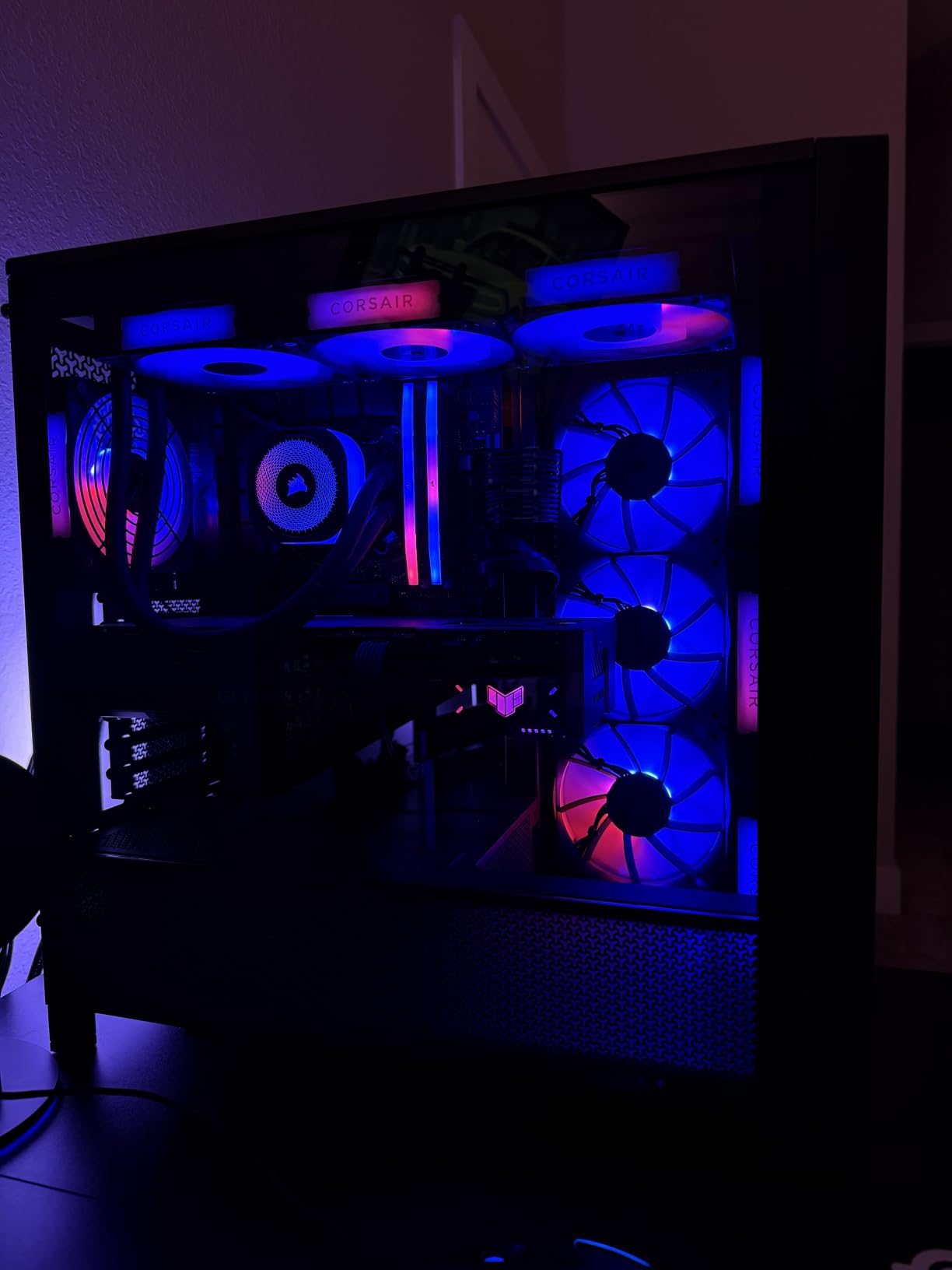 CORSAIR iCUE Link RX120 RGB 120mm PWM Fans with iCUE Link System Hub - Magnetic Dome Bearing - Triple Pack - White customer photo 1