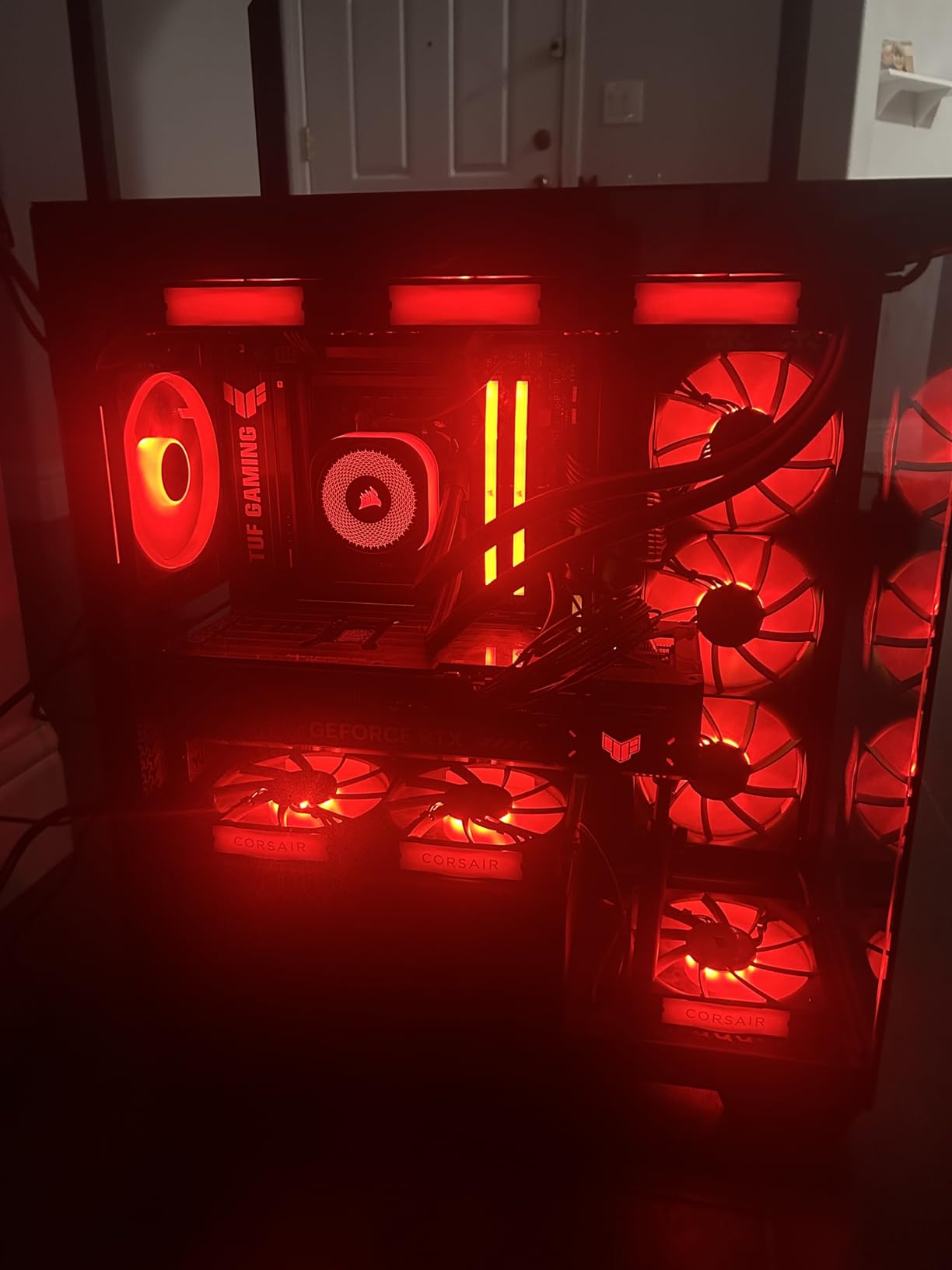 CORSAIR iCUE Link RX120 RGB 120mm PWM Fans with iCUE Link System Hub - Magnetic Dome Bearing - Triple Pack - White customer photo 2