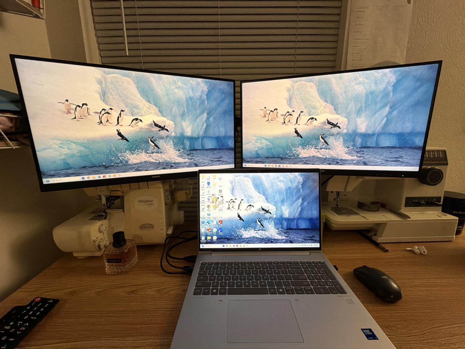 Philips 22 Inch Computer Monitor FHD 100Hz VA VESA Flicker-Free, 221V8LB customer photo 1
