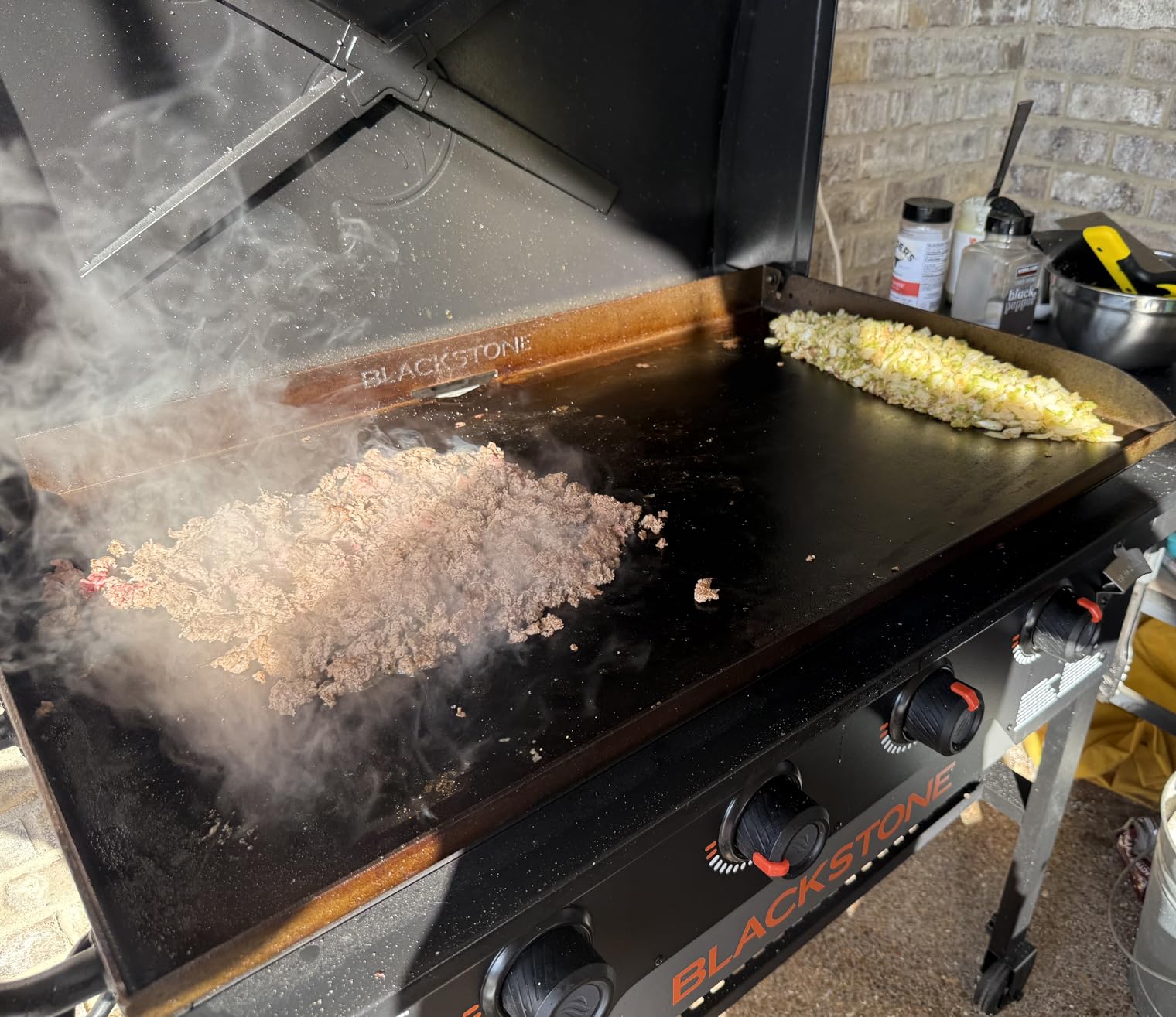 Blackstone Original Portable Griddle with Built-in Hood, Black, 36 Inch customer photo 1