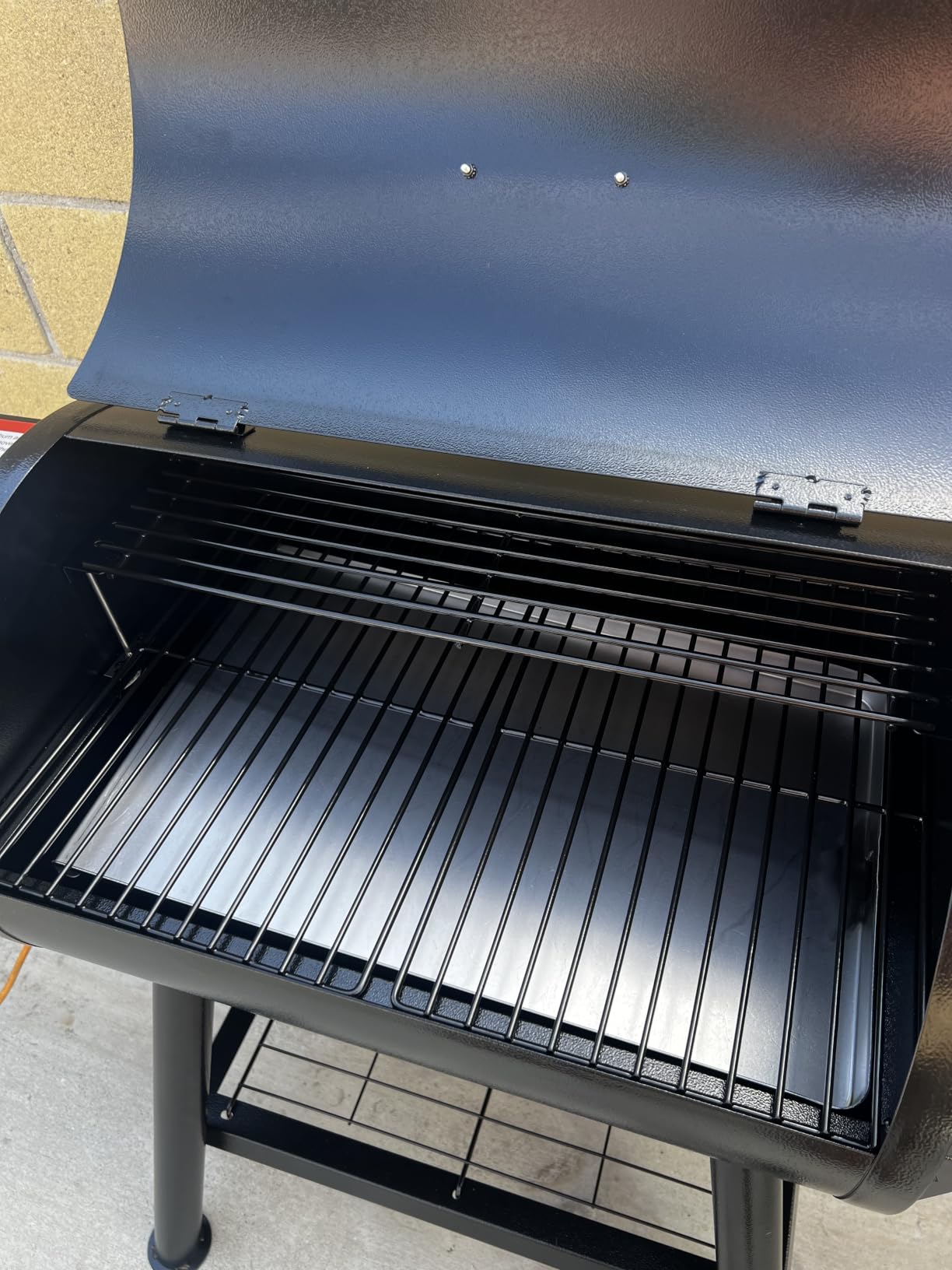 KingChii Electric Wood Pellet Grill & Smoker with Side Shelf, 456 SQ.IN Grill Capacity, with PID Temperature Control (180-425°F) for Backyard Camping Bake and Roast, Black customer photo 2