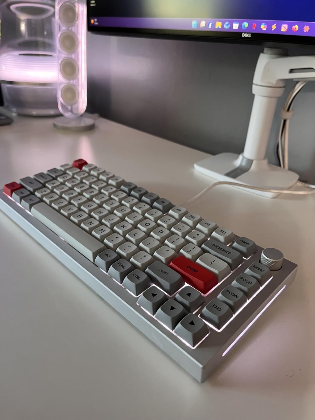 dagaladoo Retro Comic PBT keycaps Set,Cherry Profile Keyboard Keycaps customer photo 2