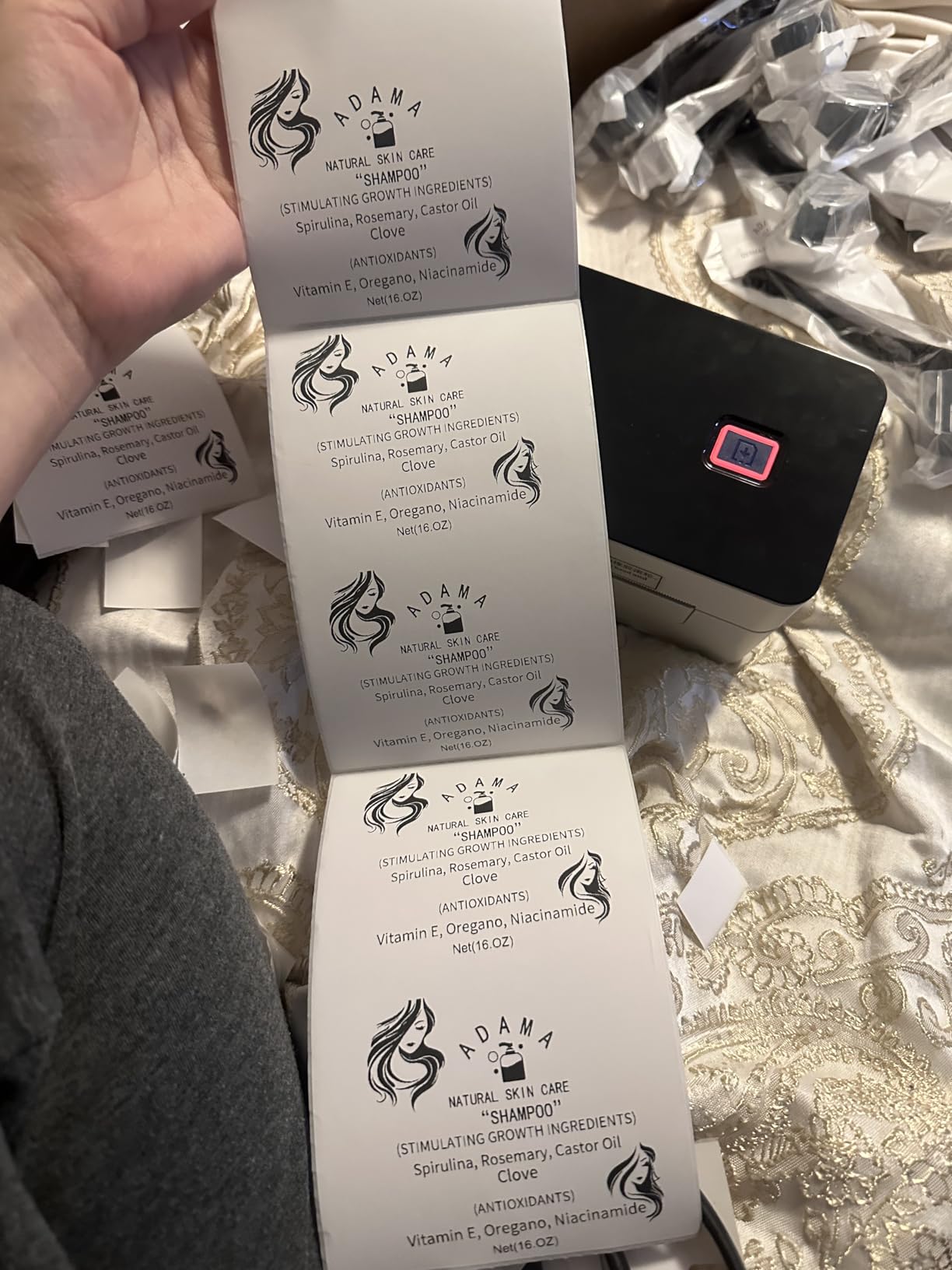 SVANTTO Bluetooth Shipping Label Printer 4x6, Wireless Thermal Label Maker customer photo 2