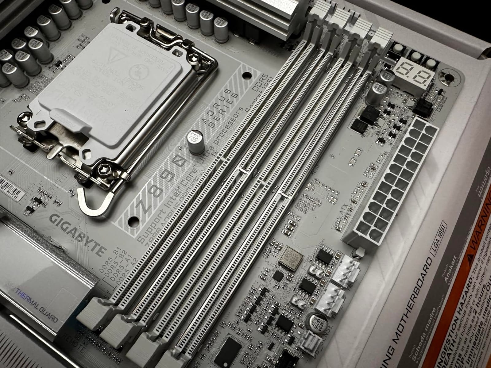 GIGABYTE Z890 AORUS PRO ICE Intel Core Ultra (Series 2) LGA 1851 Motherboard, ATX, DDR5, 5X M.2, PCIe 5.0, Thunderbolt 4, WIFI7, 5GbE LAN, EZ-Latch customer photo 1