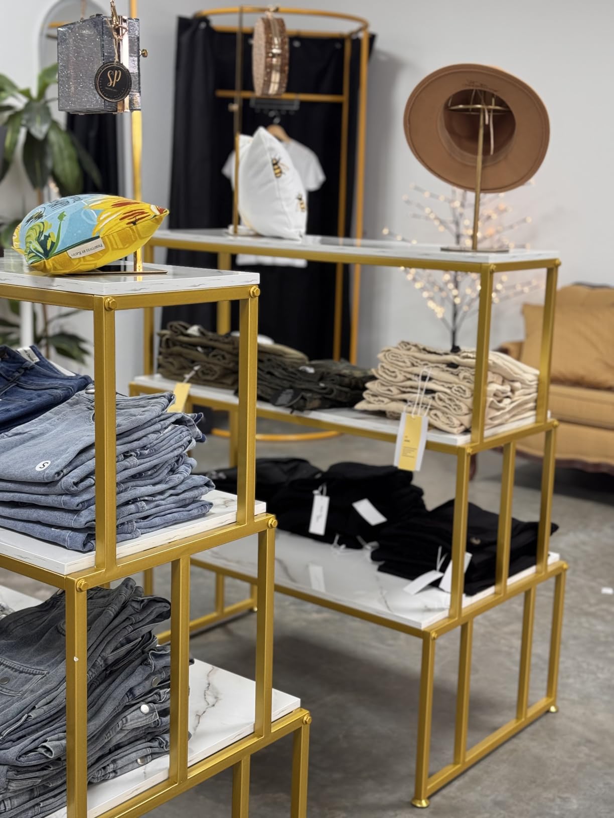 Metal Shoe Handbag Display Table, 3 Tier Heavy Duty Risers Display Stands, Modern Standing Display Riser Shelf for Retail Stores Vendor Events, Iron and Wood, Gold customer photo 1