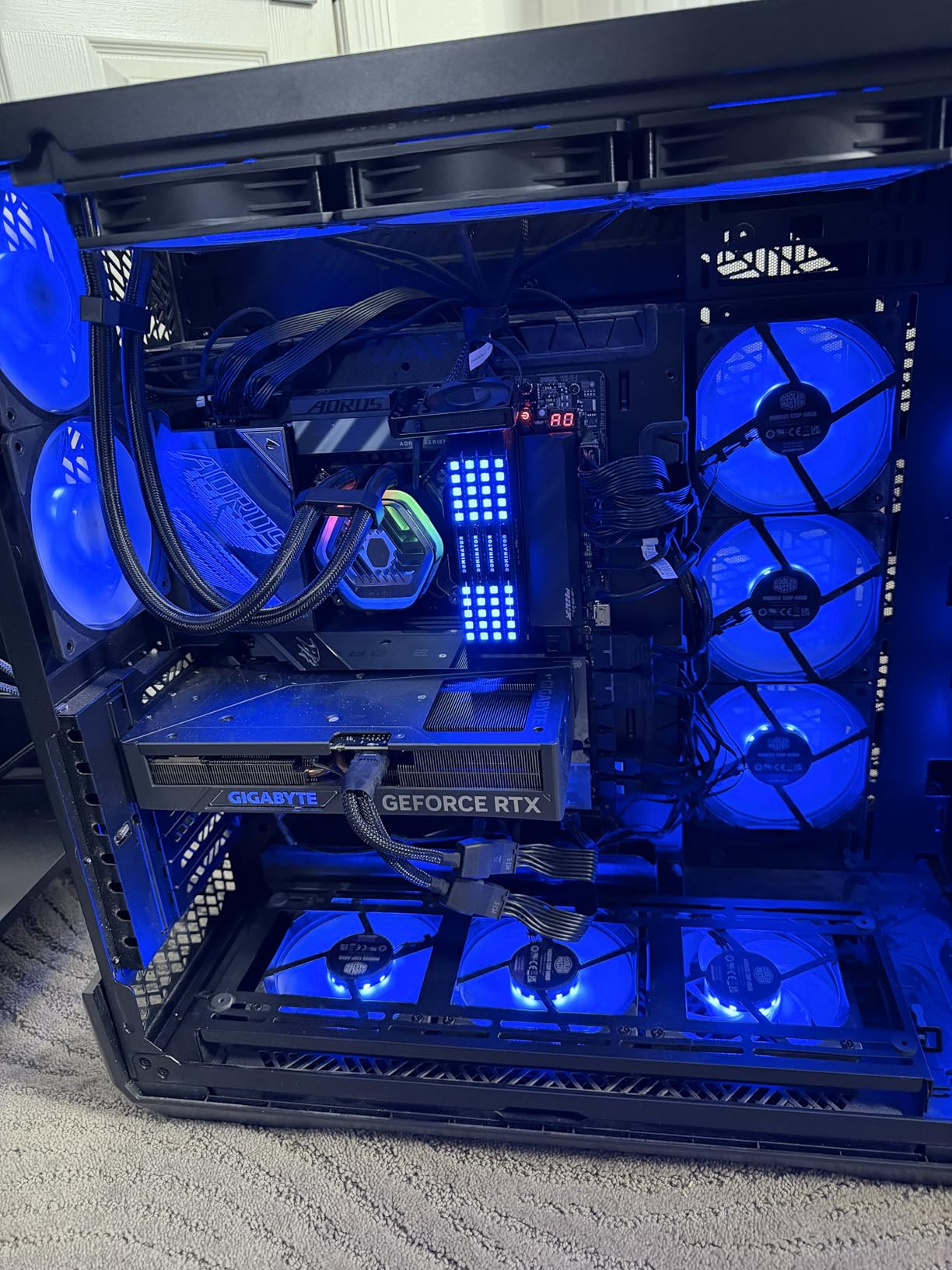 GIGABYTE Z890 AORUS Master AI TOP Intel Core Ultra (Series 2) LGA 1851 Motherboard, E-ATX, DDR5, 4X M.2, PCIe 5.0, Thunderbolt 4, WIFI7, 10GbE LAN, EZ-Latch customer photo 1