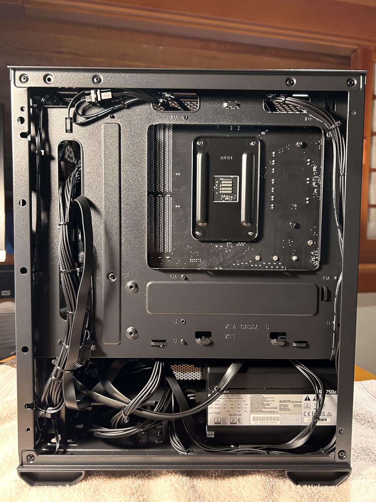 Okinos Genuine Walnut Wood Micro ATX Case, MATX PC Case with 4 × 120mm 3 Pin Non-PWM Case Fans Pre-Installed, Temper Glass Side Panel, with Type-C, Black, Cypress 3 Wood customer photo 2