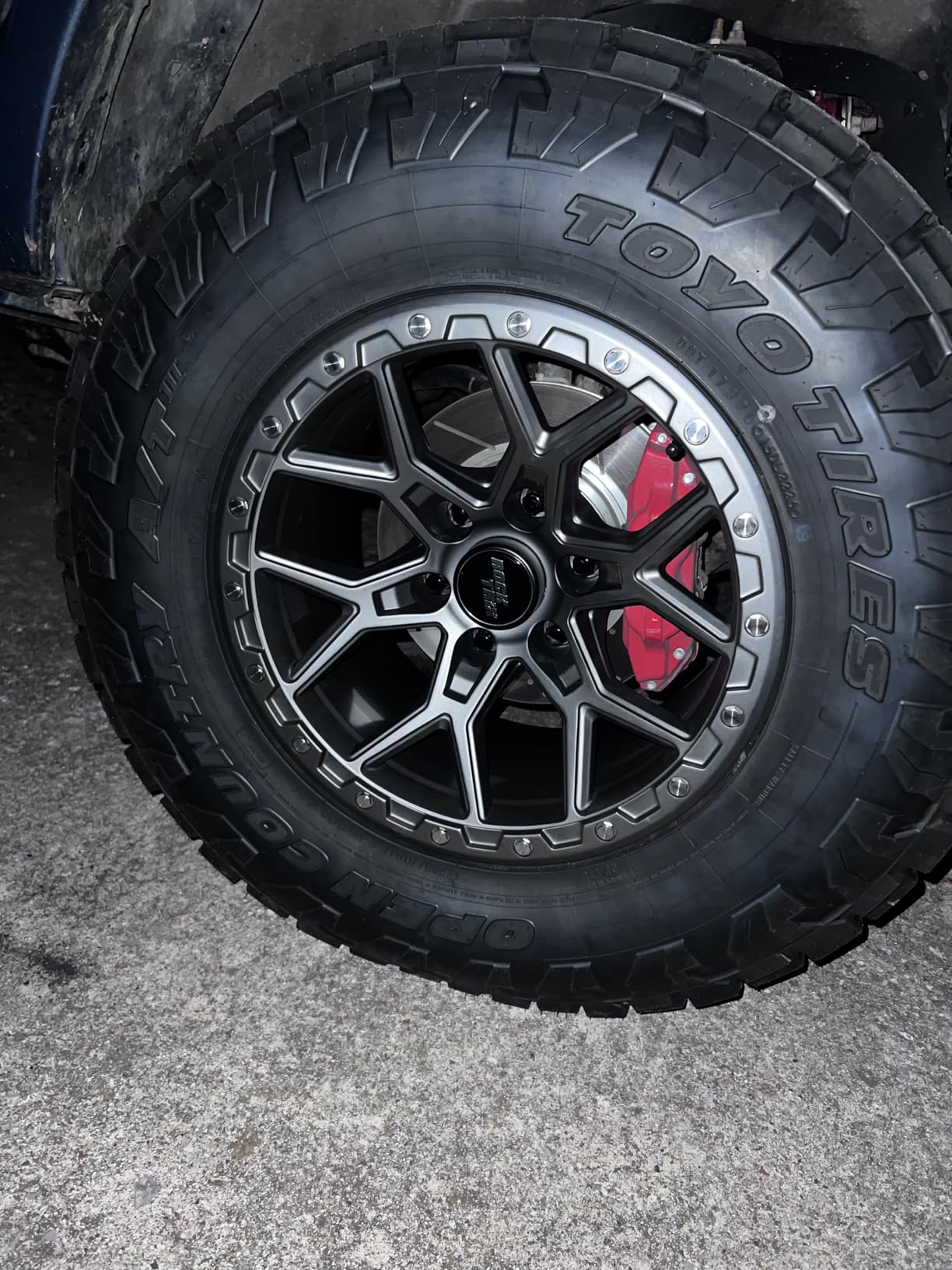 RockTrix RT107 20 Inch Wheel 20x9 6x139.7 6x5.5, +12mm Offset, 106.1mm Bore customer photo 1