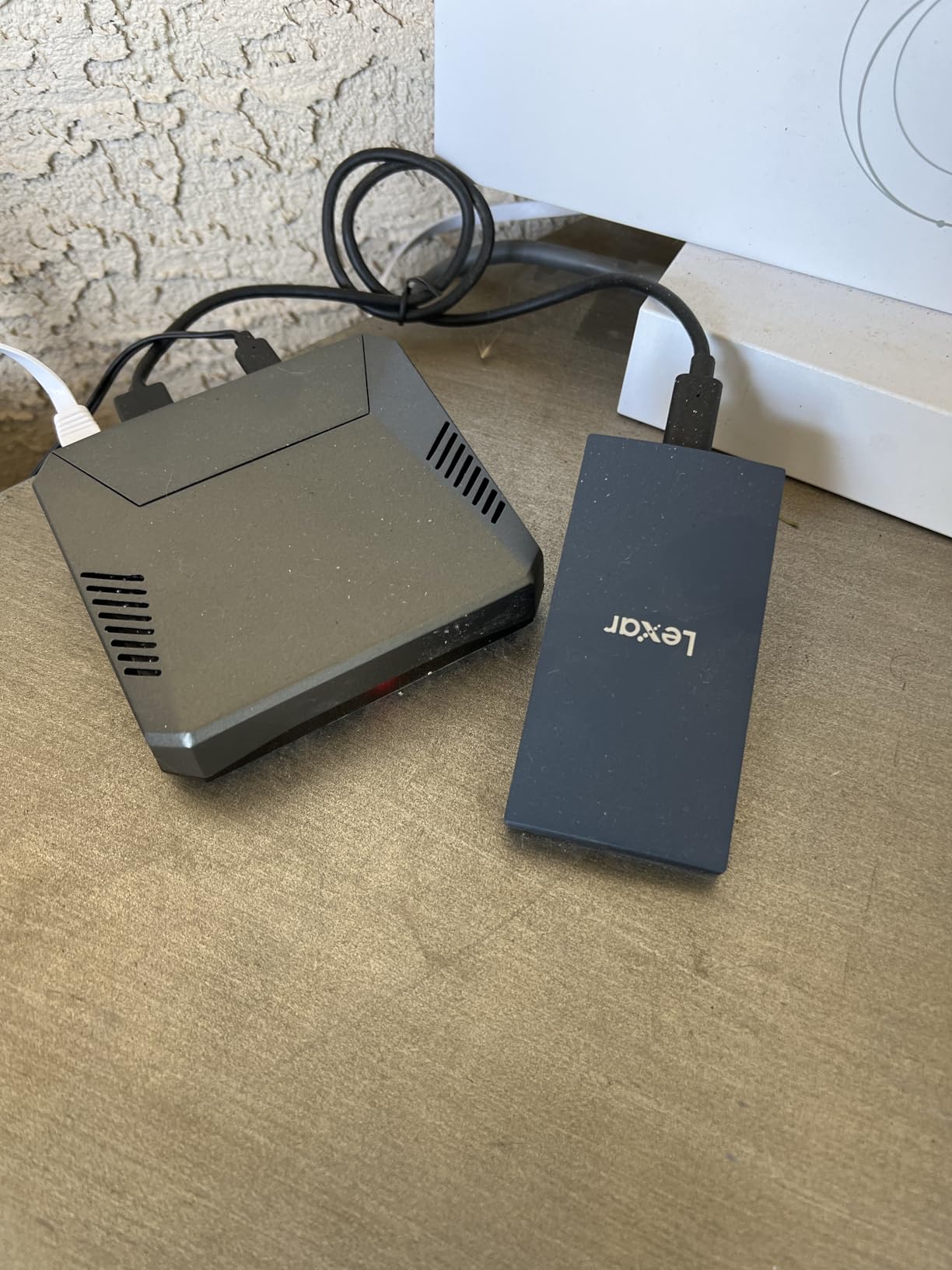 Lexar ES3 1TB Portable SSD Silver, USB 3.2 Gen 2 up to 1050MB/s customer photo 1