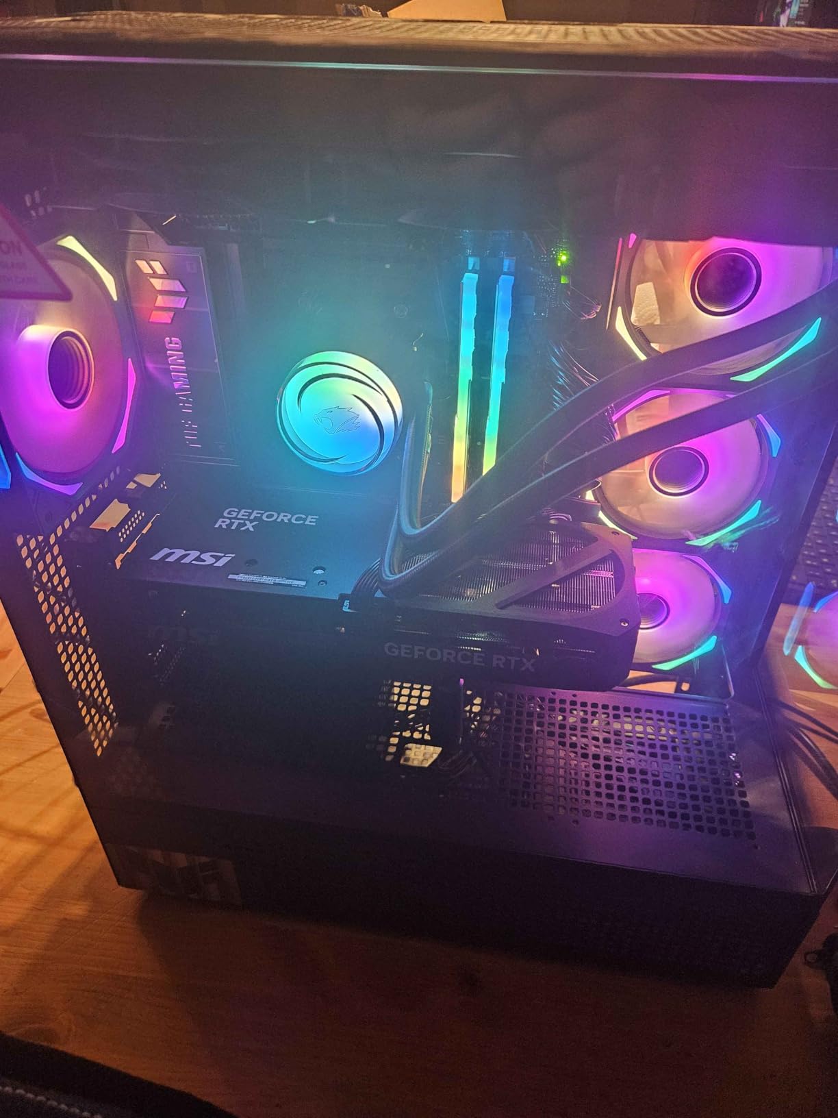 MSI GeForce RTX 5070 Ti 16G Shadow 3X OC — 16GB GDDR7 (28Gbps/256-bit), PCIe 5, Boost: 2482MHz, HDMI 2.1b, DisplayPort 2.1b customer photo 1