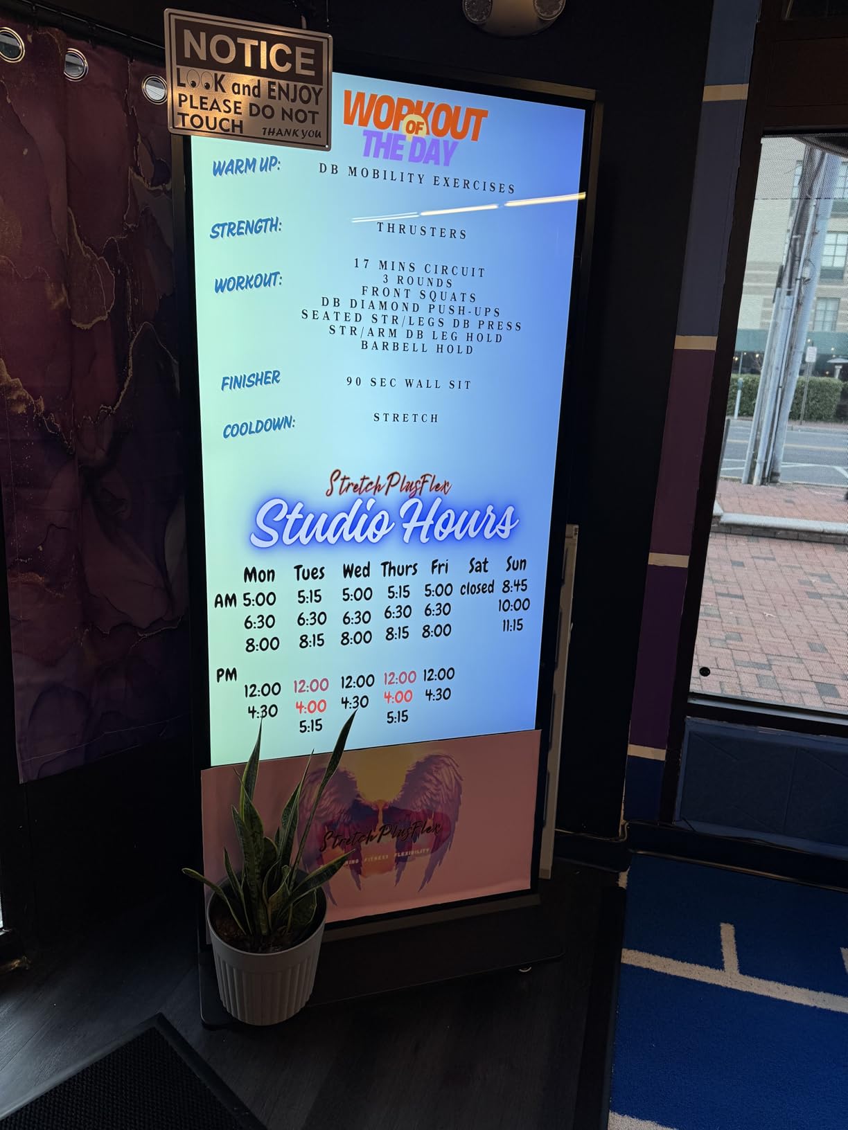 43 inch Indoor Digital Signage 4K Touchscreen IPS Floor Standing Digital Kiosks Interactive Displays with WiFi HDMI/USB Input Auto AD Player, Android OS Black customer photo 2