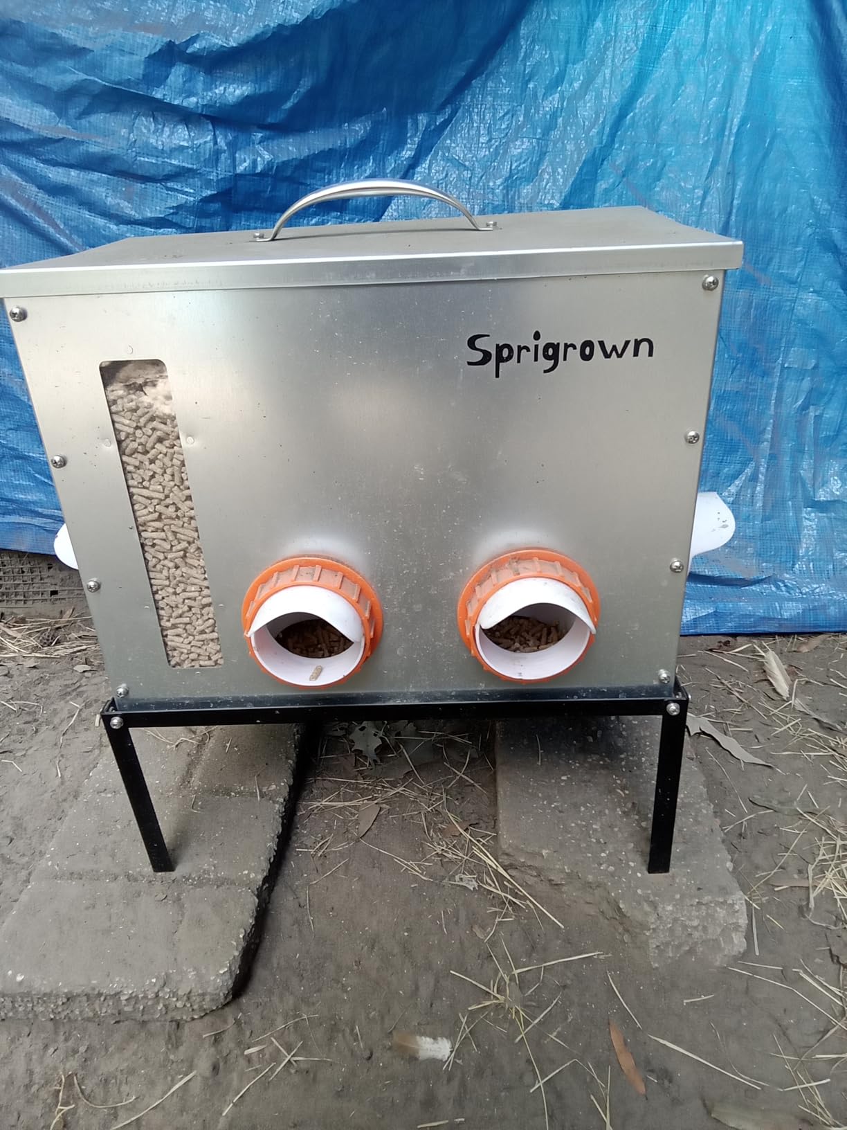 Metal Chicken Feeder 40lb, No Waste Automatic Chicken Feeder with Window, Galvanized Large Capacity Poultry Equipment, Rodent Proof, Rat Proof, Weatherproof Silo, Outdoor Coop, Comederos para Gallinas customer photo 2