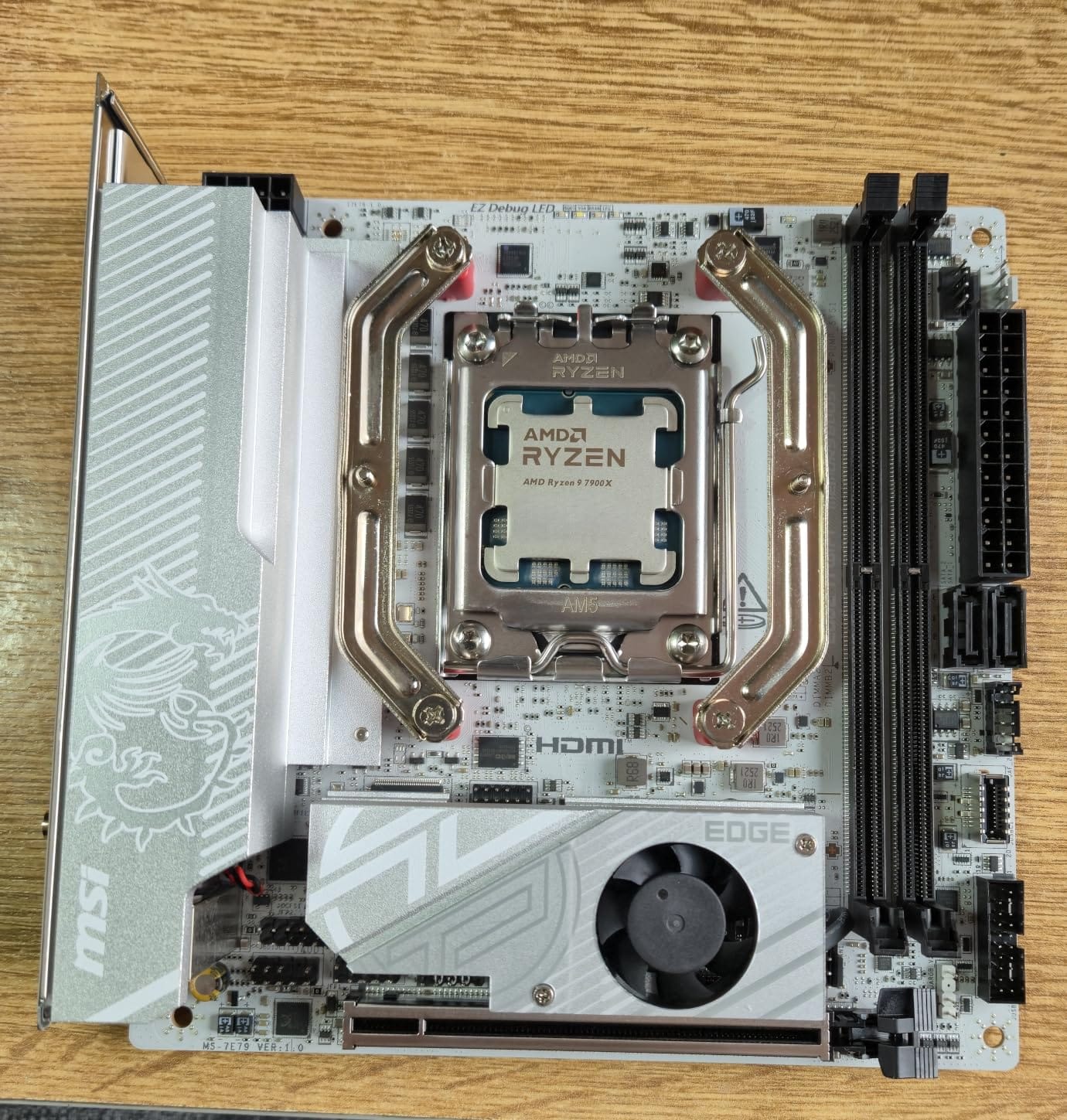 MSI MPG B850I Edge TI WiFi Motherboard, Mini-ITX, ATX - Supports AMD Ryzen 9000/8000/7000 Processors, AM5-90A SPS VRM, DDR5 Memory Boost (8200+MT/s OC), PCIe 5.0 x16, M.2 Gen5, Wi-Fi 7, 5G LAN customer photo 2