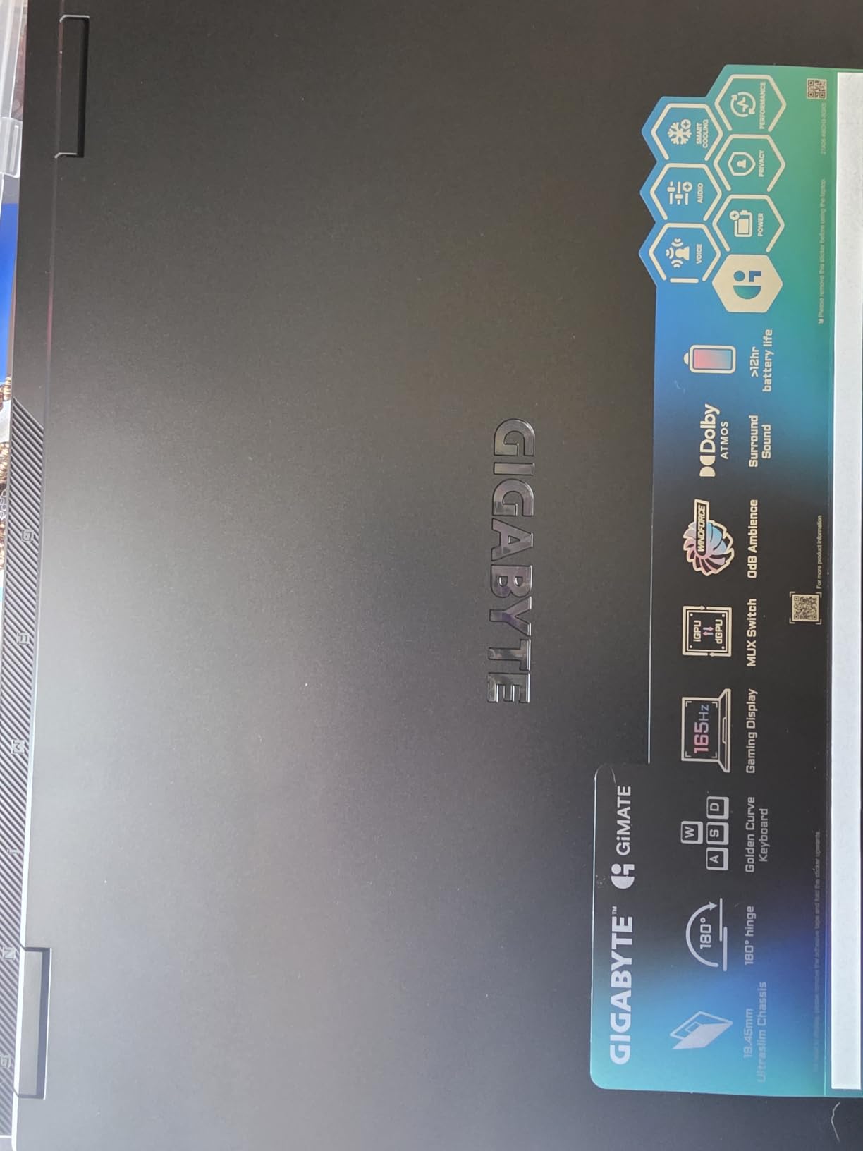 GIGABYTE Gaming A16 - Intel i7-13620H GeForce RTX 5070 16