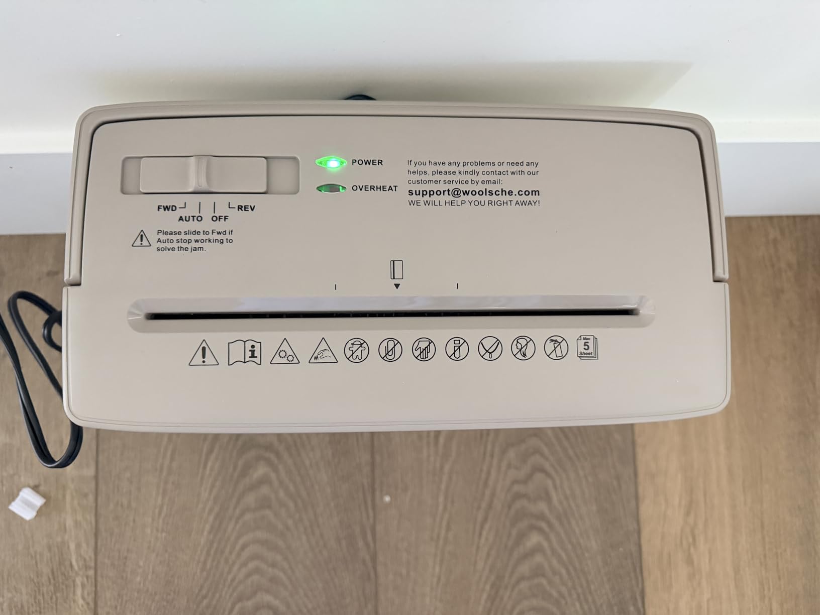 Suntiko Compact 5-Sheet Cross Cut Shredder Brown + White customer photo 2
