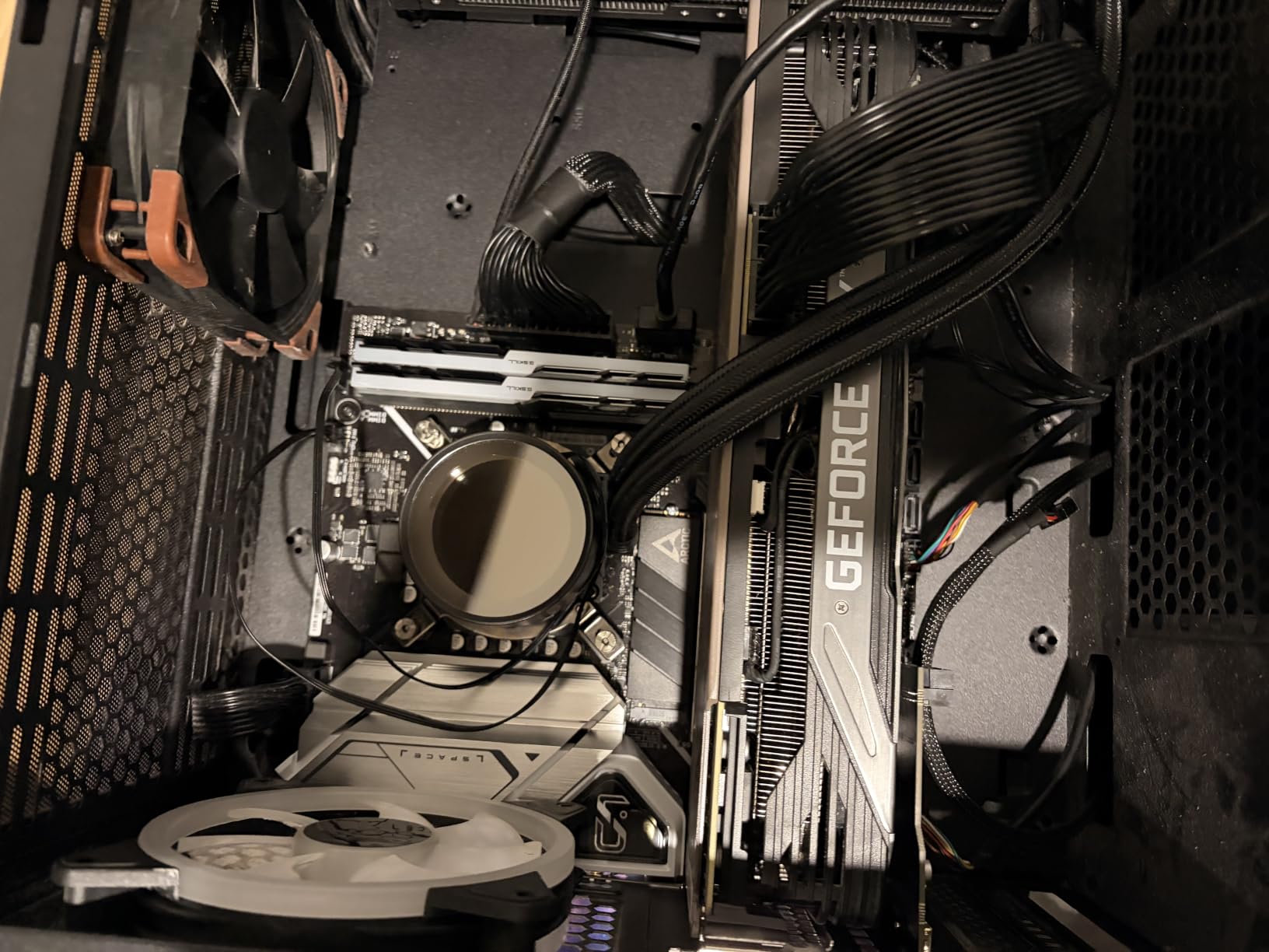 ARCTIC MX-7 (8 g) - Ultimate Performance Thermal Paste, Long Durability customer photo 1