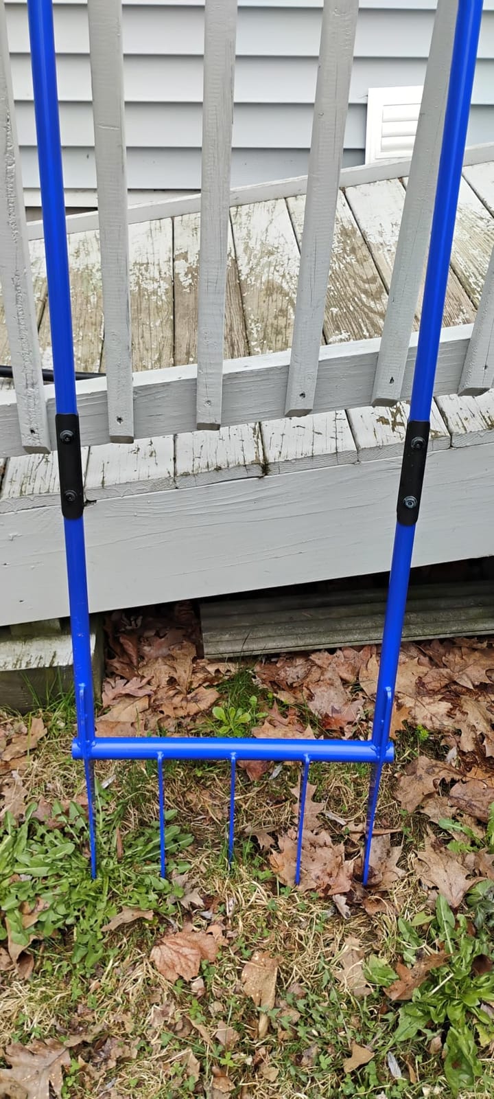 56'' Heavy Duty Broadfork for All the Soils, Detachable Design Pitchfork, 5 Sharp and Cambered 11'' Tines Bord Fork Garden Tool, Ergonomic Handles, Good Package, Easy Assembly, Blue. customer photo 2